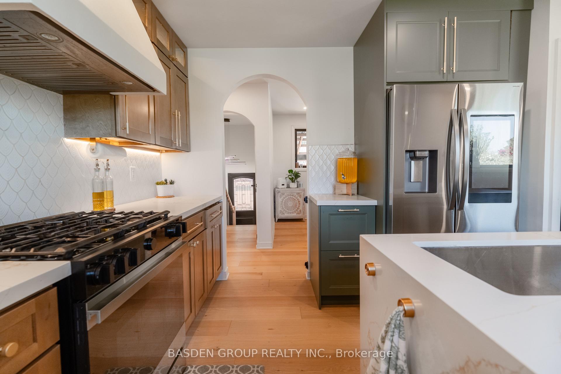 Photo 20 of 21 Mayberry Road, North York, Glenfield-Jane Heights — HOMEH