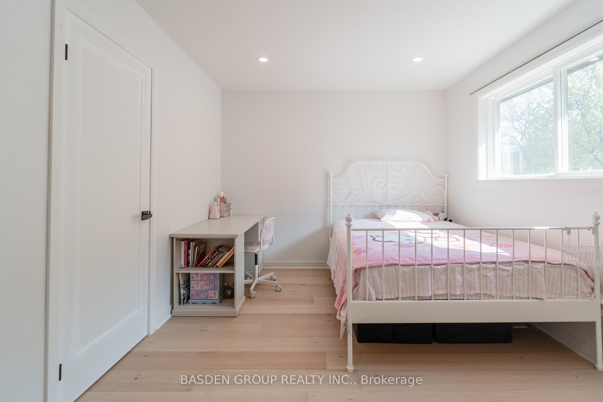 Photo 27 of 21 Mayberry Road, North York, Glenfield-Jane Heights — HOMEH