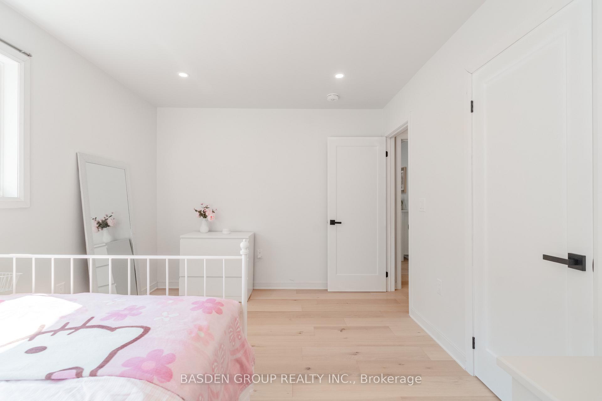 Photo 28 of 21 Mayberry Road, North York, Glenfield-Jane Heights — HOMEH