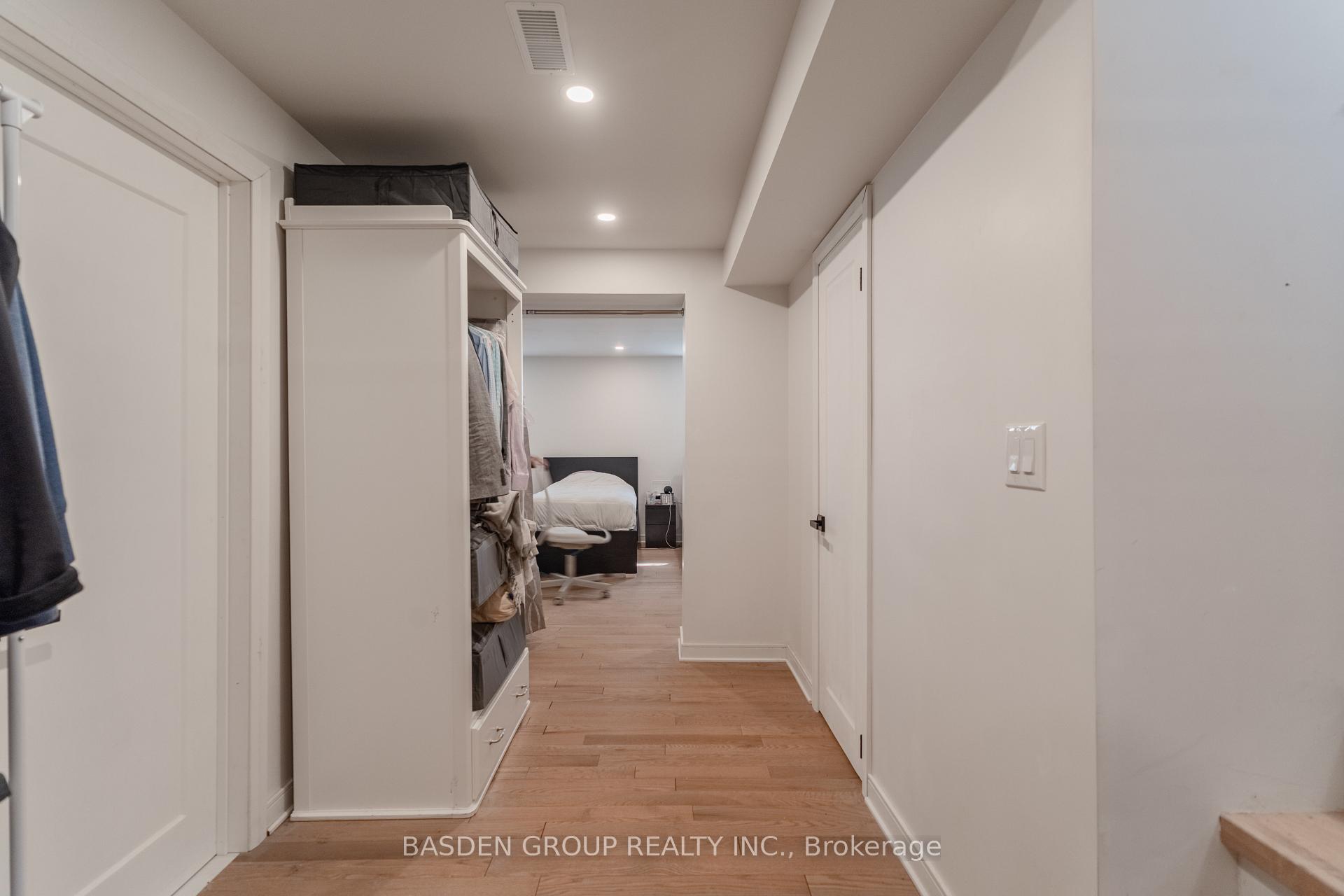 Photo 37 of 21 Mayberry Road, North York, Glenfield-Jane Heights — HOMEH