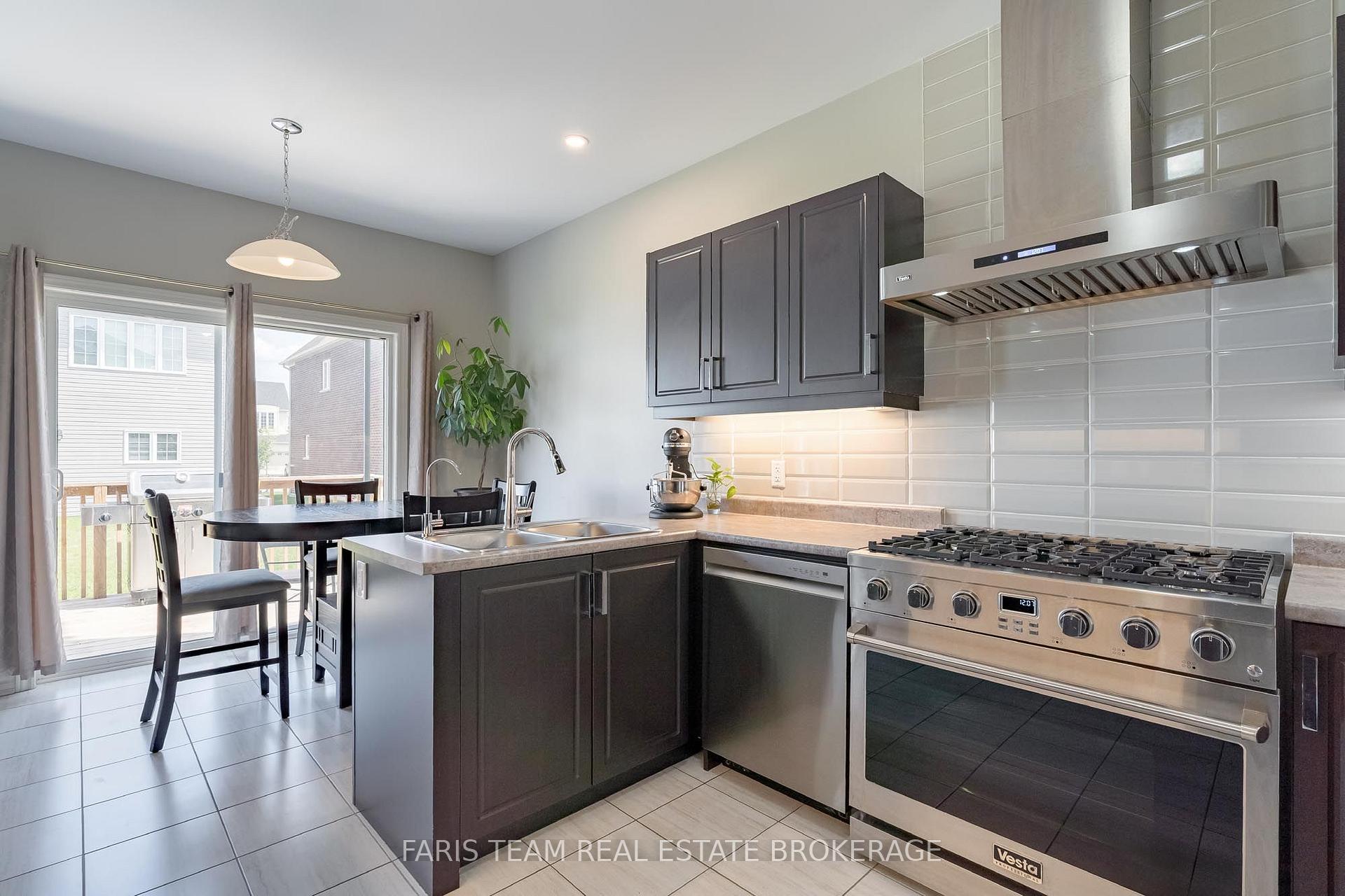 Photo 7 of 207 Cubitt Street, Clearview, Stayner — HOMEH