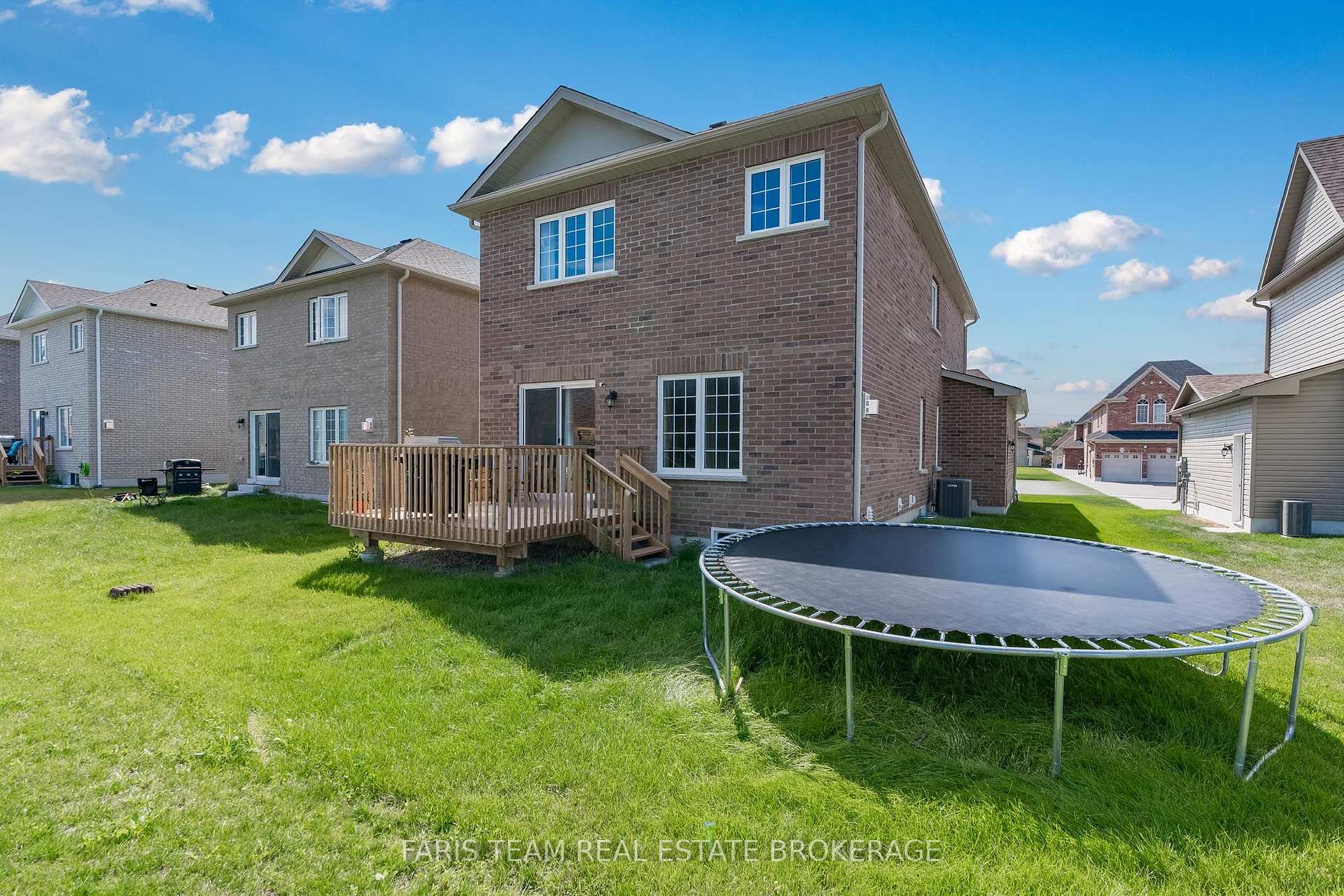 Photo 32 of 207 Cubitt Street, Clearview, Stayner — HOMEH
