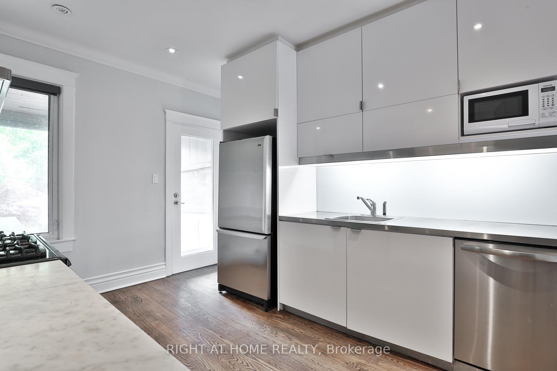 Photo 5 of 119 Manning Avenue, Toronto, Trinity-Bellwoods — HOMEH
