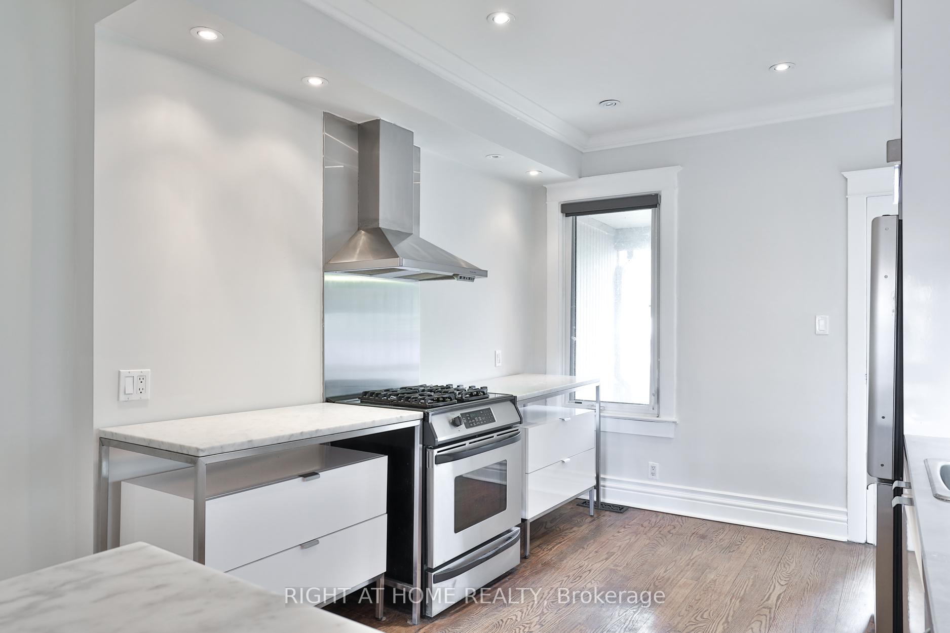 Photo 6 of 119 Manning Avenue, Toronto, Trinity-Bellwoods — HOMEH