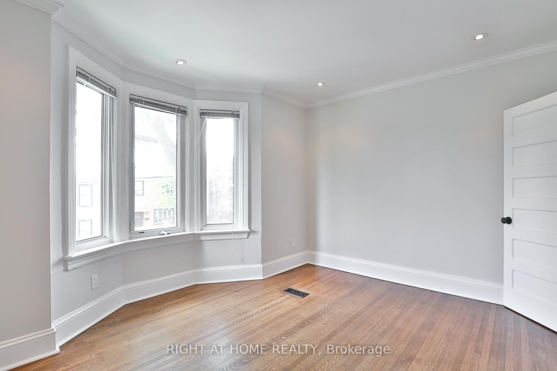 Photo 10 of 119 Manning Avenue, Toronto, Trinity-Bellwoods — HOMEH