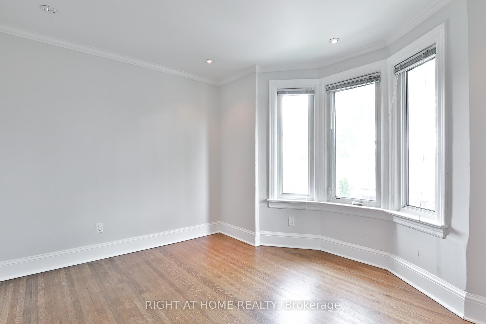 Photo 11 of 119 Manning Avenue, Toronto, Trinity-Bellwoods — HOMEH
