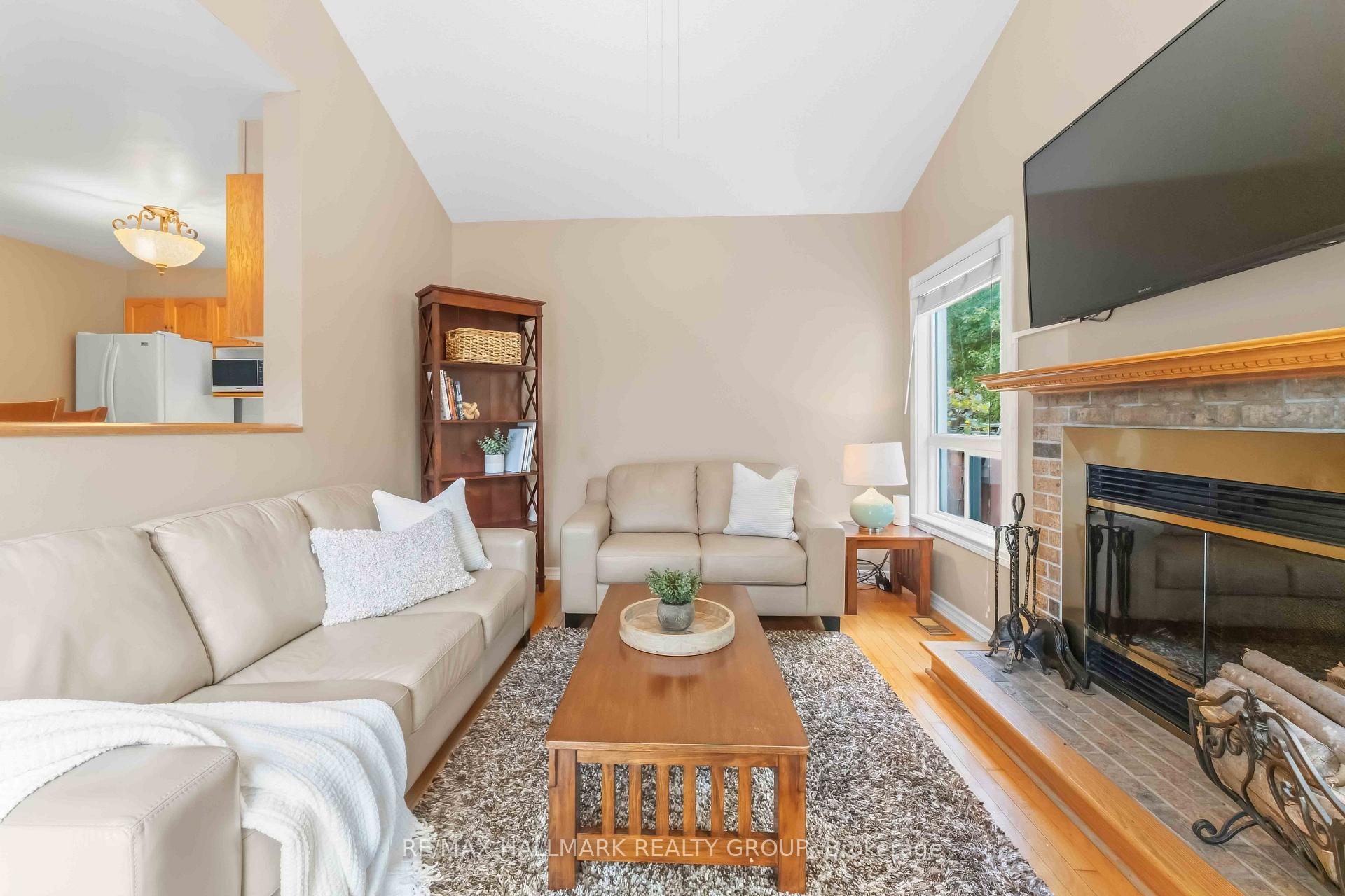 Photo 15 of 2053 Rolling Brook Drive, Ottawa, Chapel Hill South - Orleans Village — HOMEH