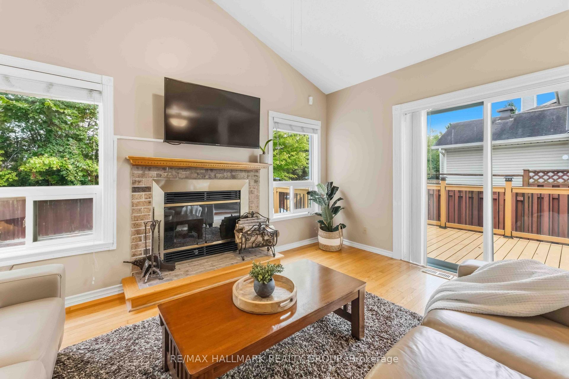 Photo 16 of 2053 Rolling Brook Drive, Ottawa, Chapel Hill South - Orleans Village — HOMEH