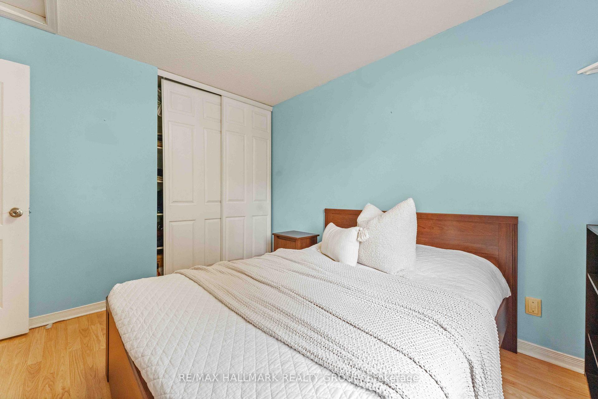 Photo 27 of 2053 Rolling Brook Drive, Ottawa, Chapel Hill South - Orleans Village — HOMEH