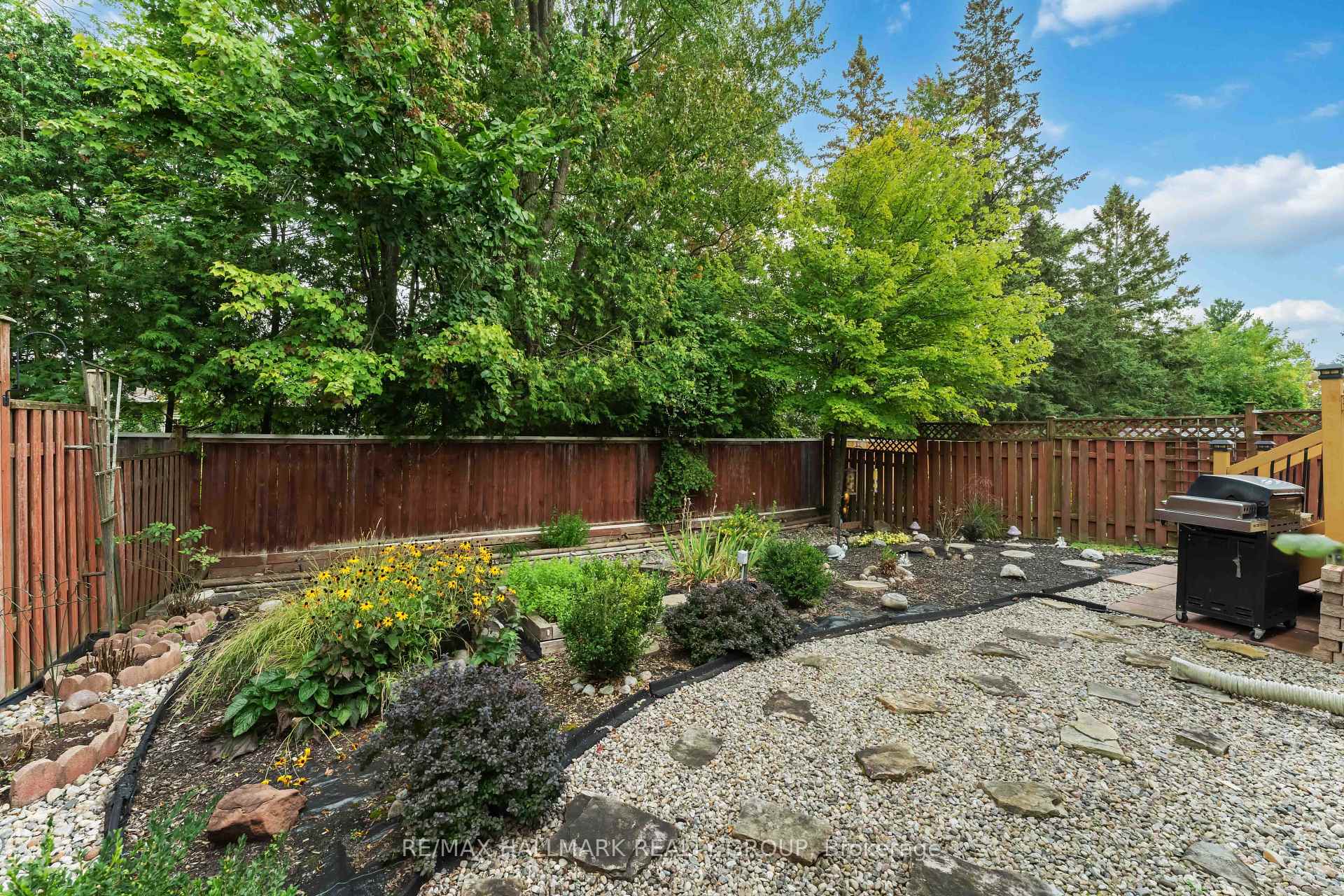 Photo 43 of 2053 Rolling Brook Drive, Ottawa, Chapel Hill South - Orleans Village — HOMEH