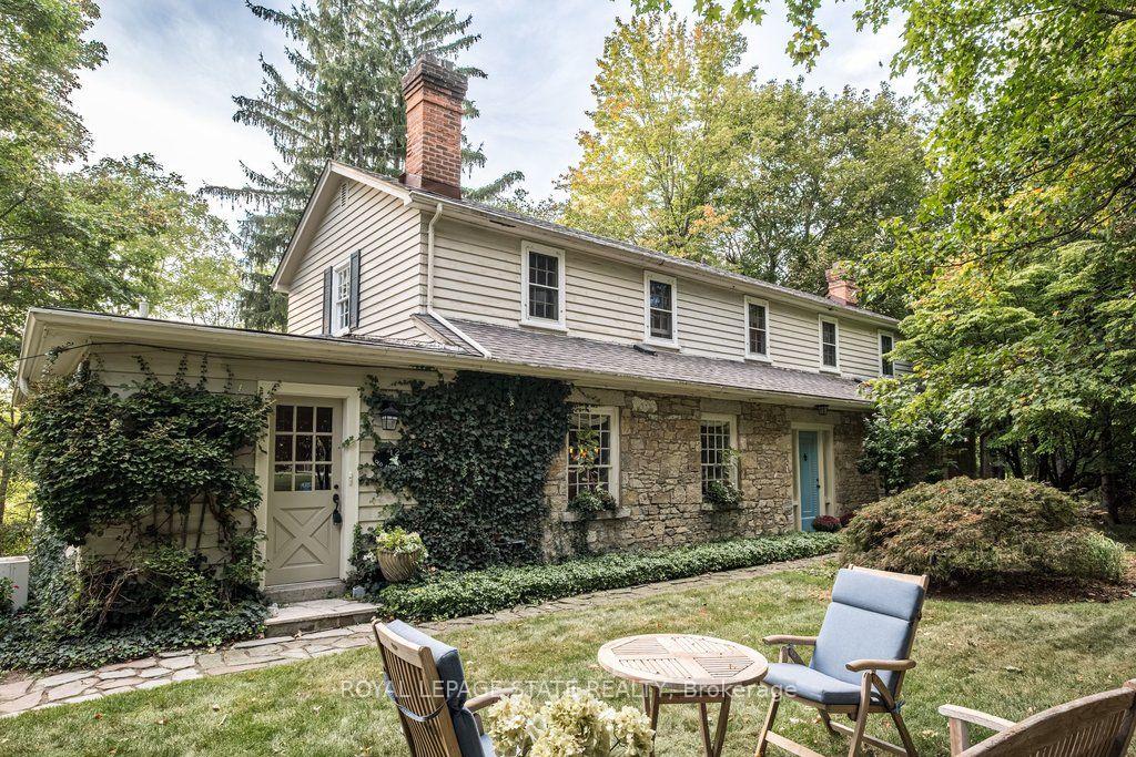 Photo 2 of 12 Old Ancaster Road, Hamilton, Dundas — HOMEH