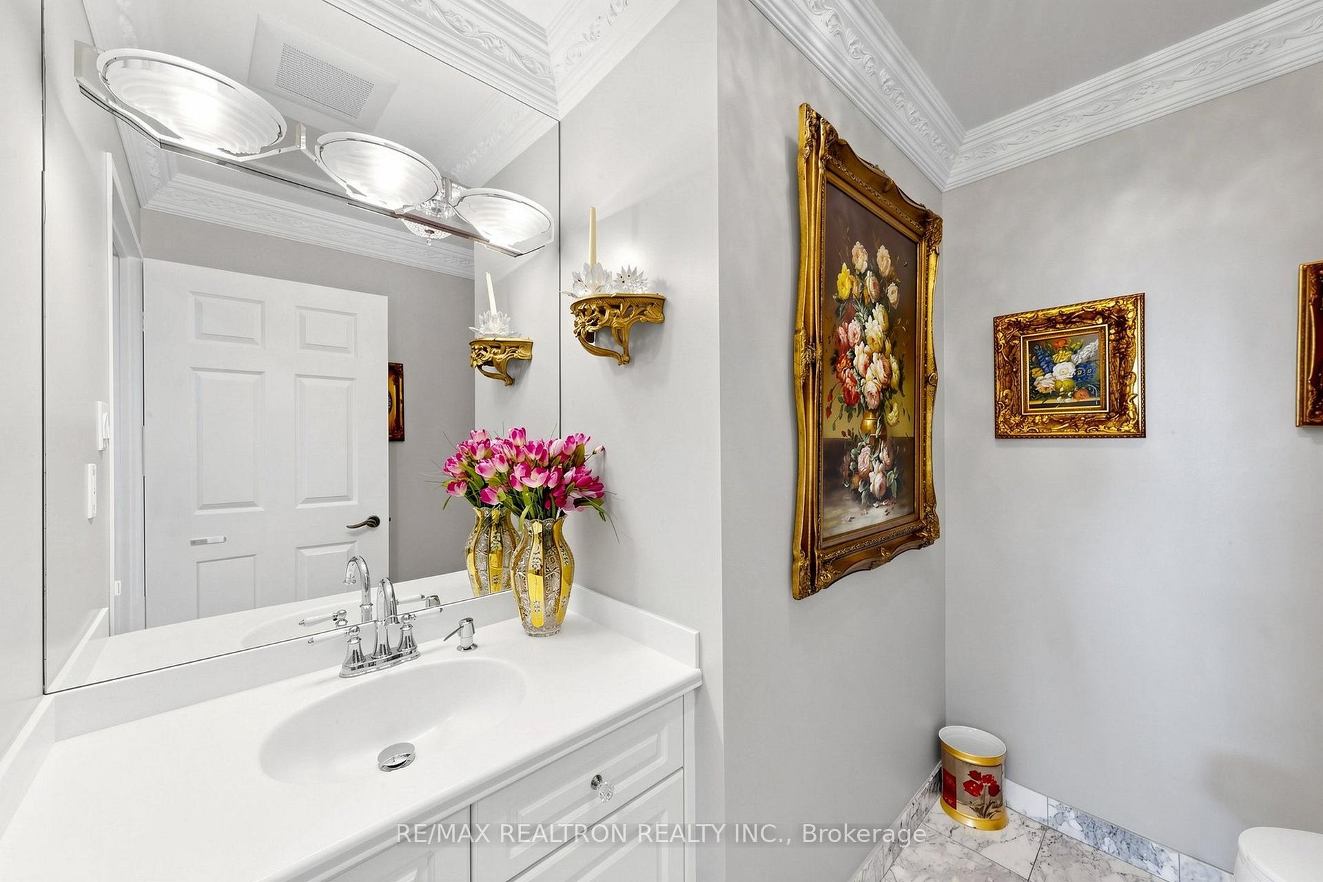 Photo 16 of Unit 1810, 7300 Yonge Street, Vaughan, Crestwood-Springfarm-Yorkhill — HOMEH