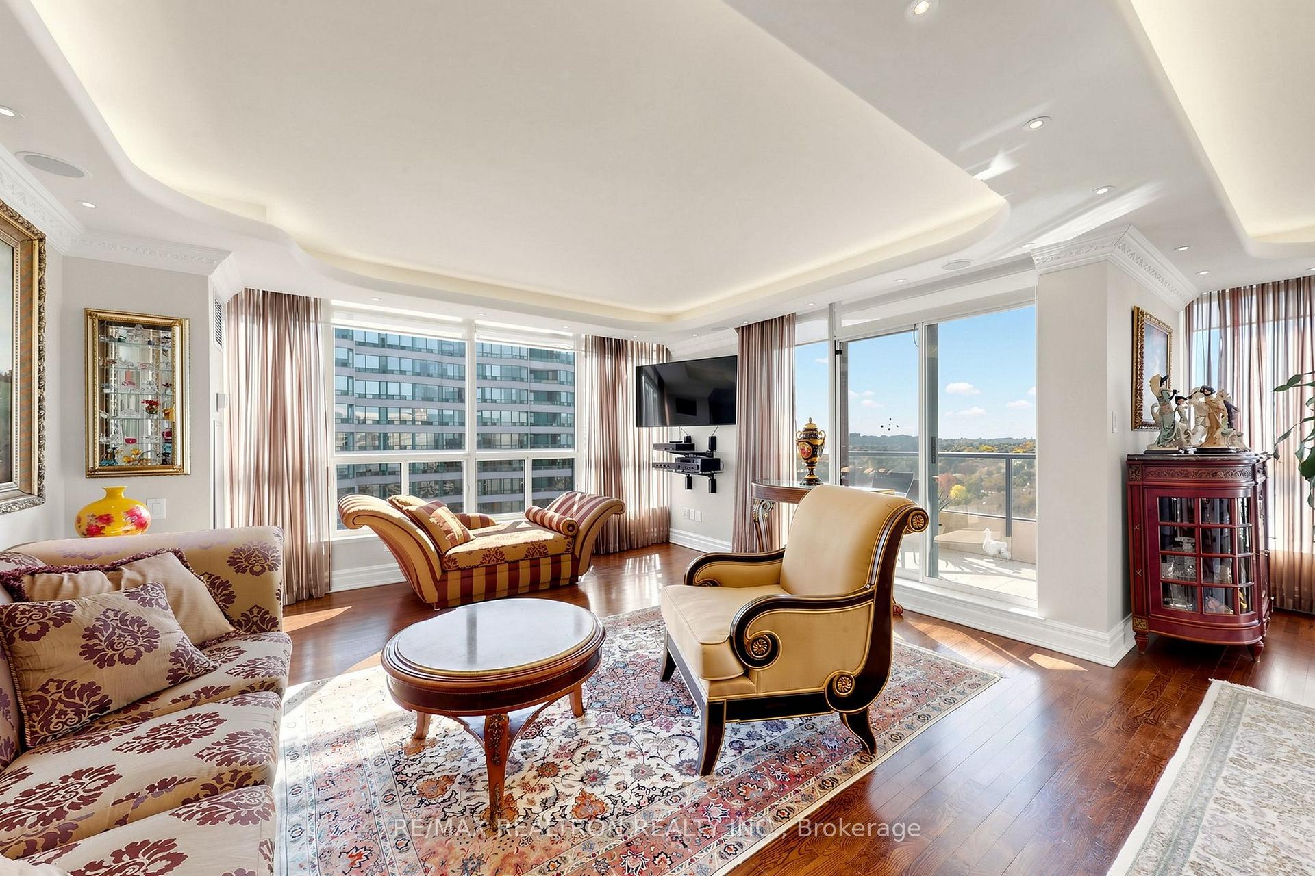 Photo 10 of Unit 1810, 7300 Yonge Street, Vaughan, Crestwood-Springfarm-Yorkhill — HOMEH
