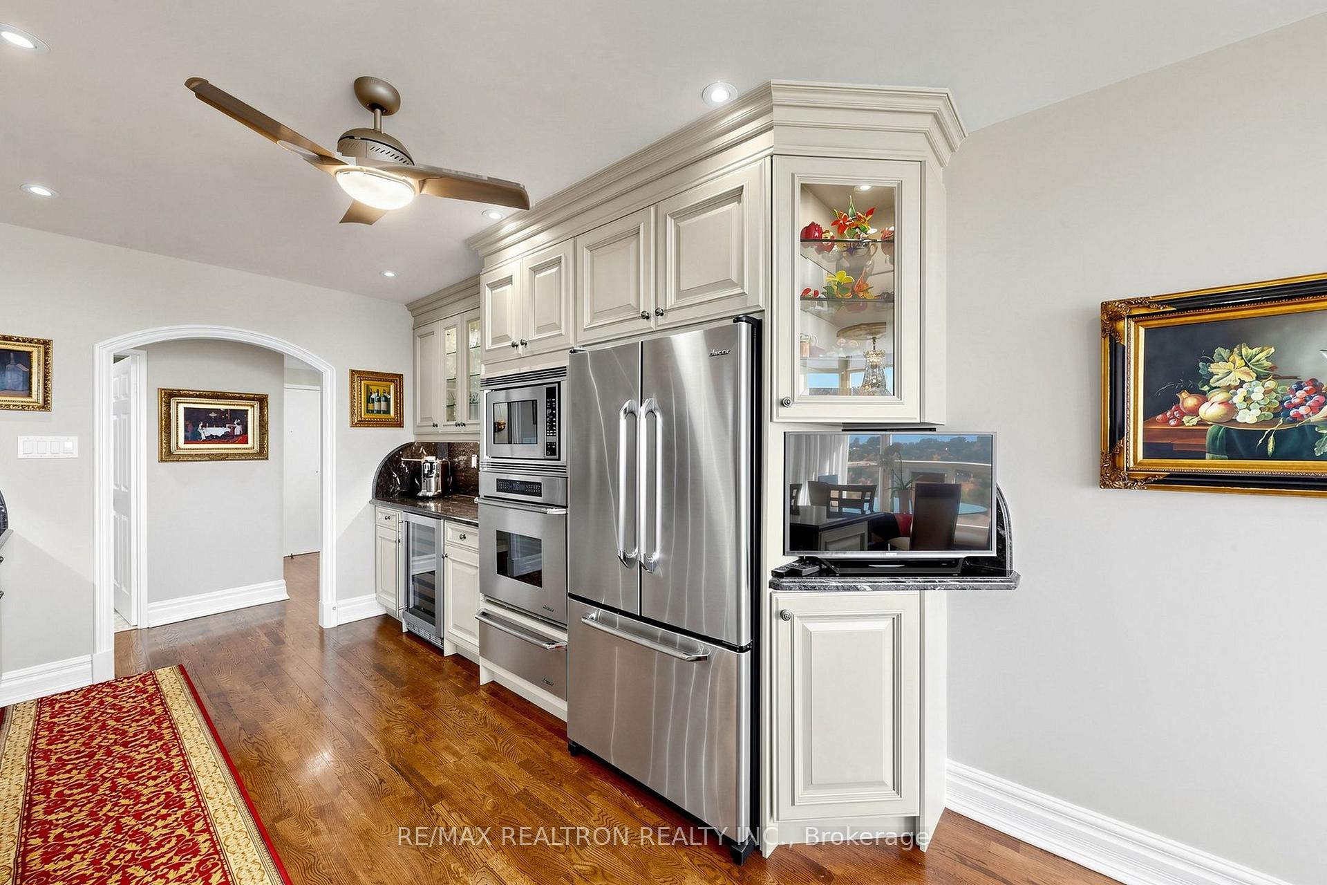 Photo 21 of Unit 1810, 7300 Yonge Street, Vaughan, Crestwood-Springfarm-Yorkhill — HOMEH