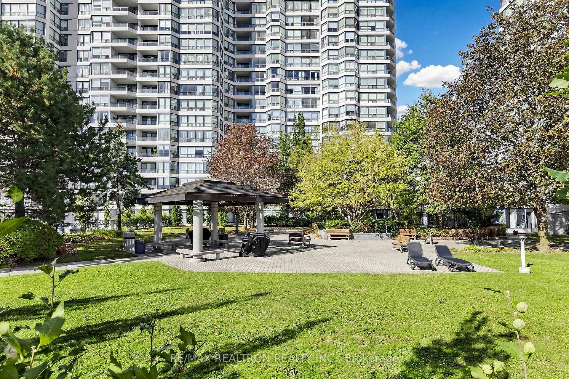 Photo 46 of Unit 1810, 7300 Yonge Street, Vaughan, Crestwood-Springfarm-Yorkhill — HOMEH