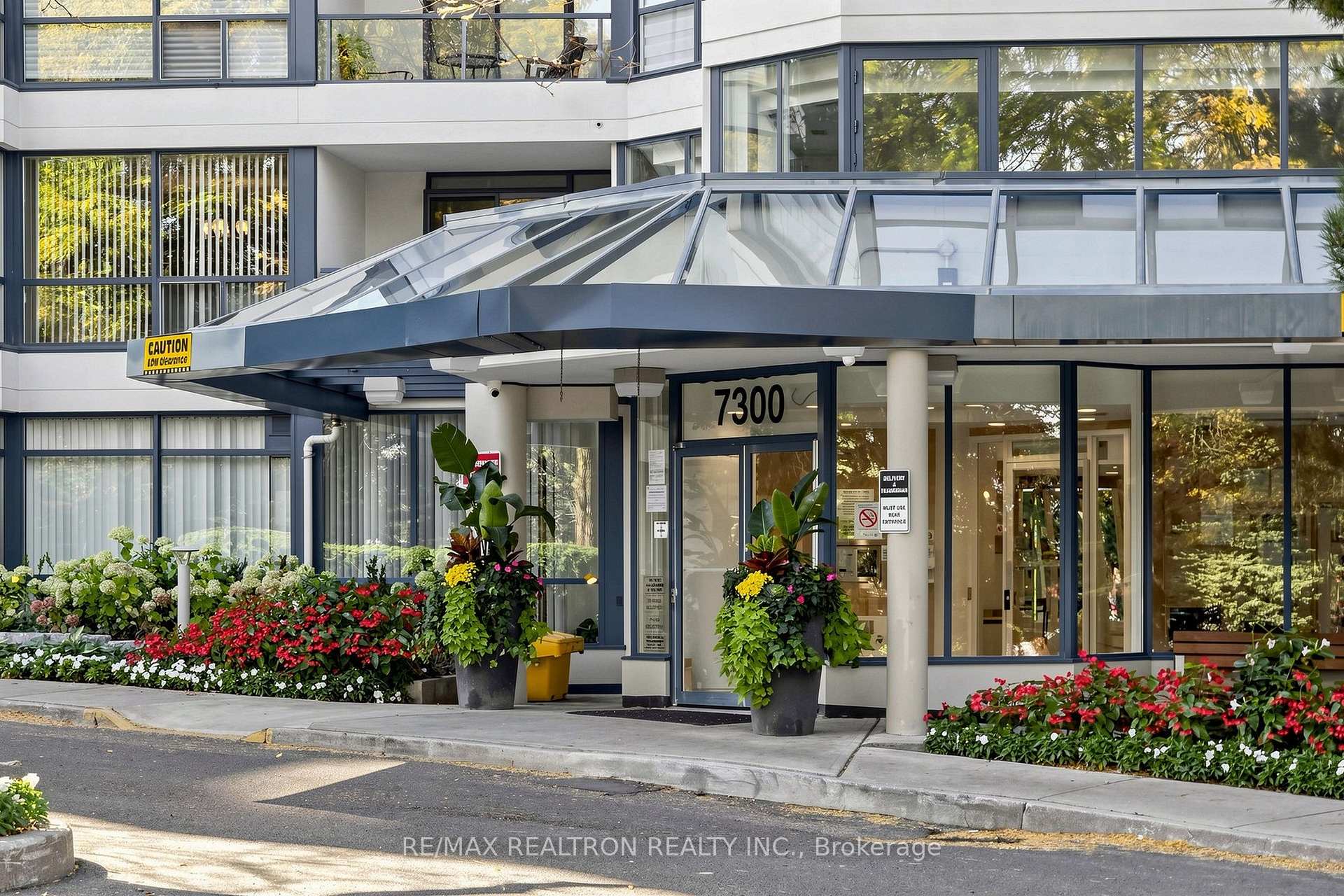 Photo 3 of Unit 1810, 7300 Yonge Street, Vaughan, Crestwood-Springfarm-Yorkhill — HOMEH