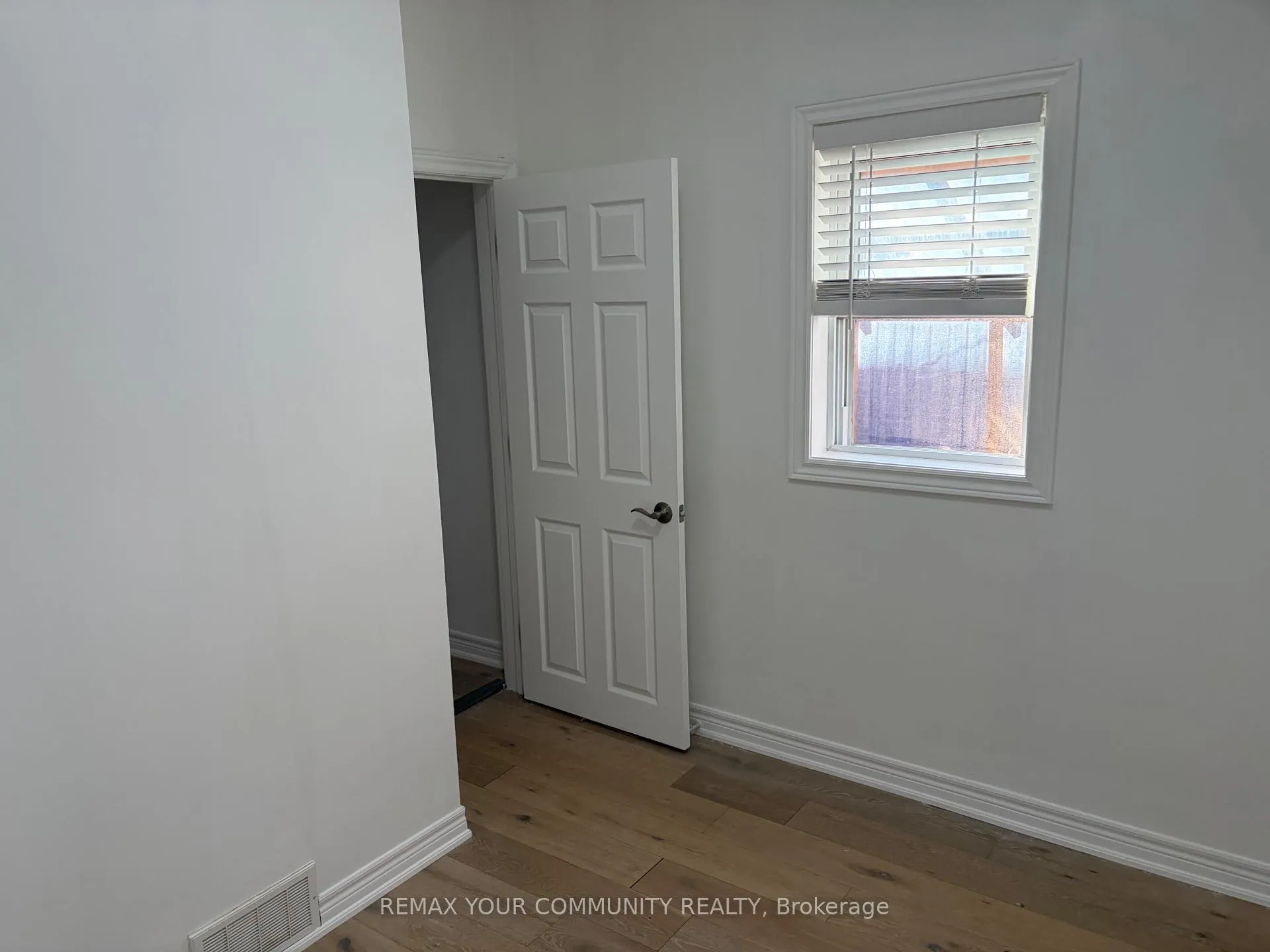 Photo 6 of Unit Main, 504 Caledonia Road, Toronto, Caledonia-Fairbank — HOMEH