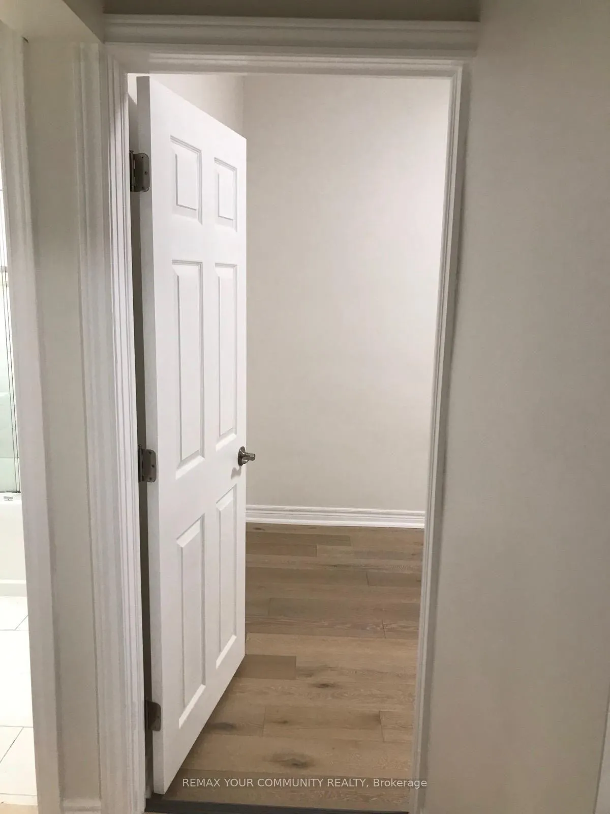 Photo 14 of Unit Main, 504 Caledonia Road, Toronto, Caledonia-Fairbank — HOMEH