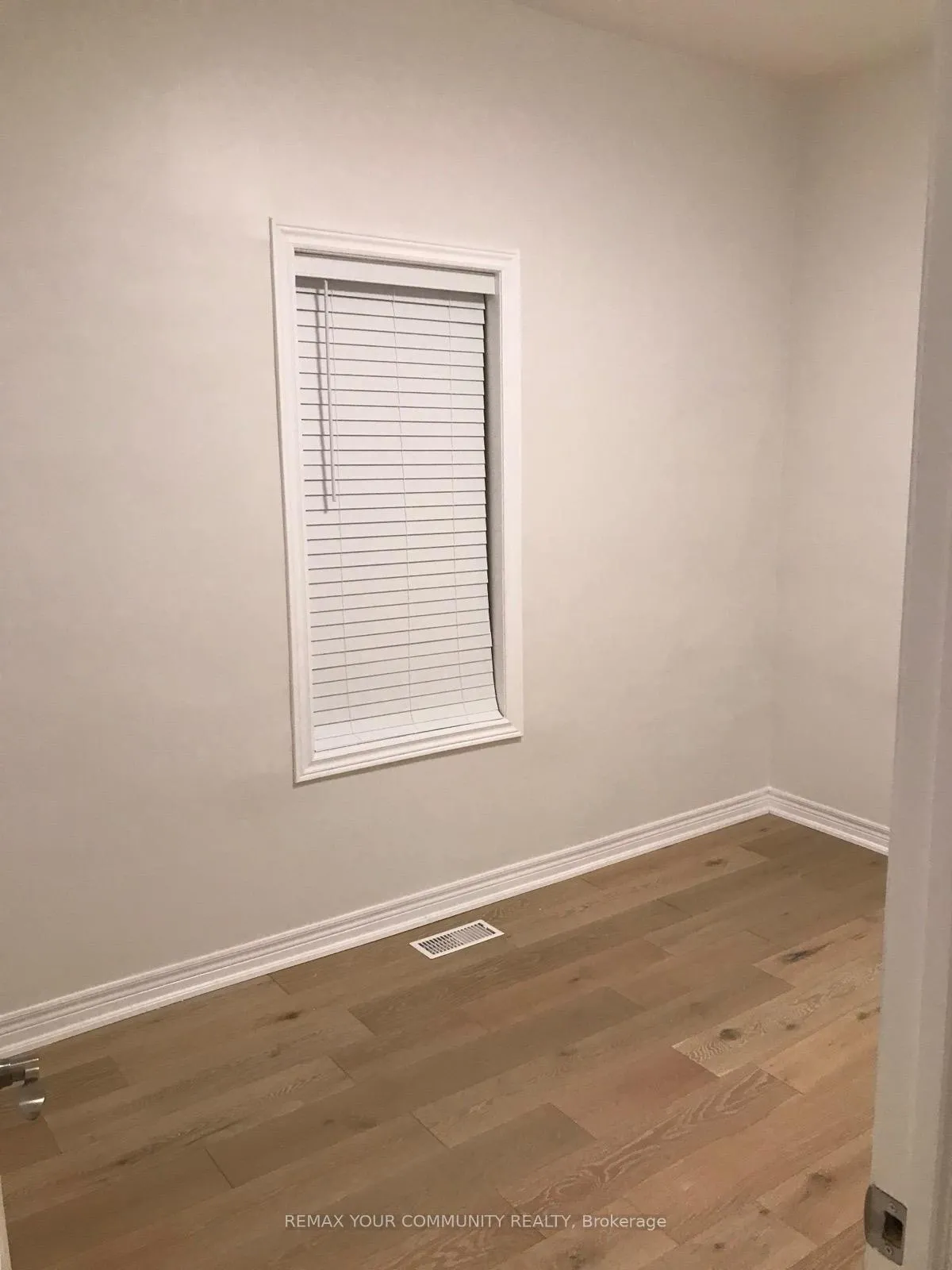 Photo 15 of Unit Main, 504 Caledonia Road, Toronto, Caledonia-Fairbank — HOMEH