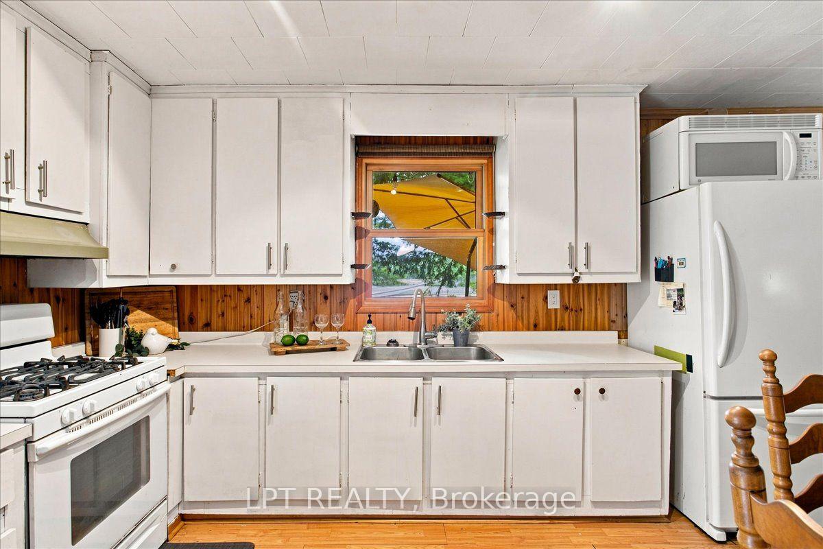 Photo 10 of 48 Broadriver Road, Seguin — HOMEH