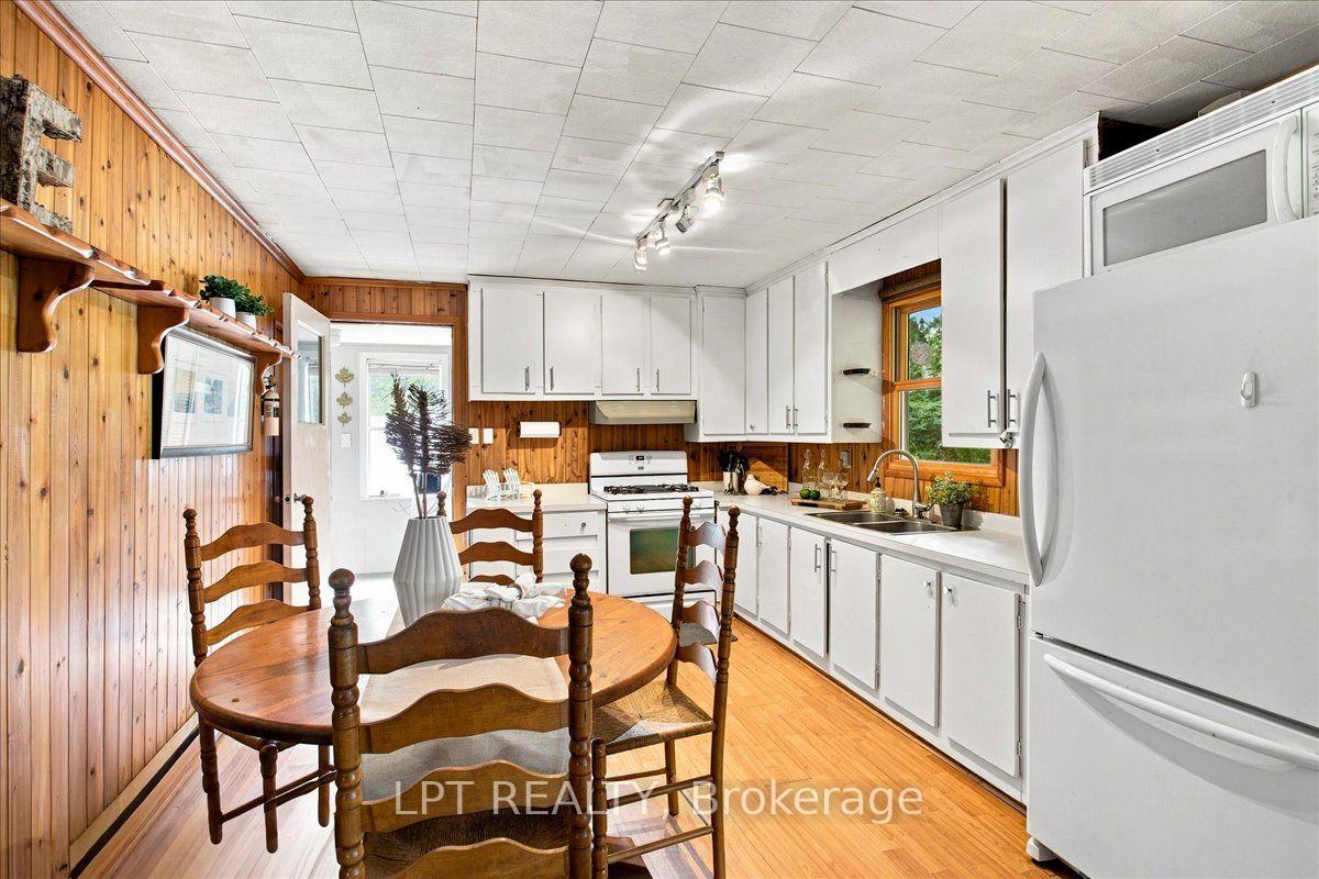 Photo 12 of 48 Broadriver Road, Seguin — HOMEH