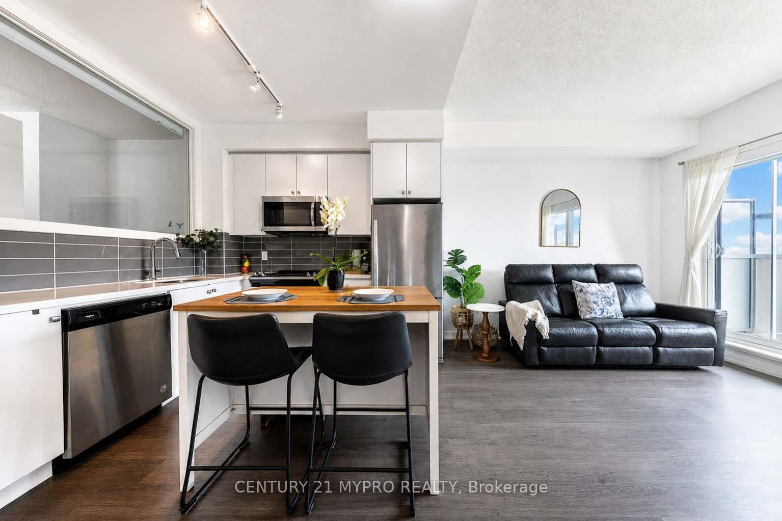 Photo 5 of Unit 320, 555 William Graham Drive, Aurora, Rural Aurora — HOMEH
