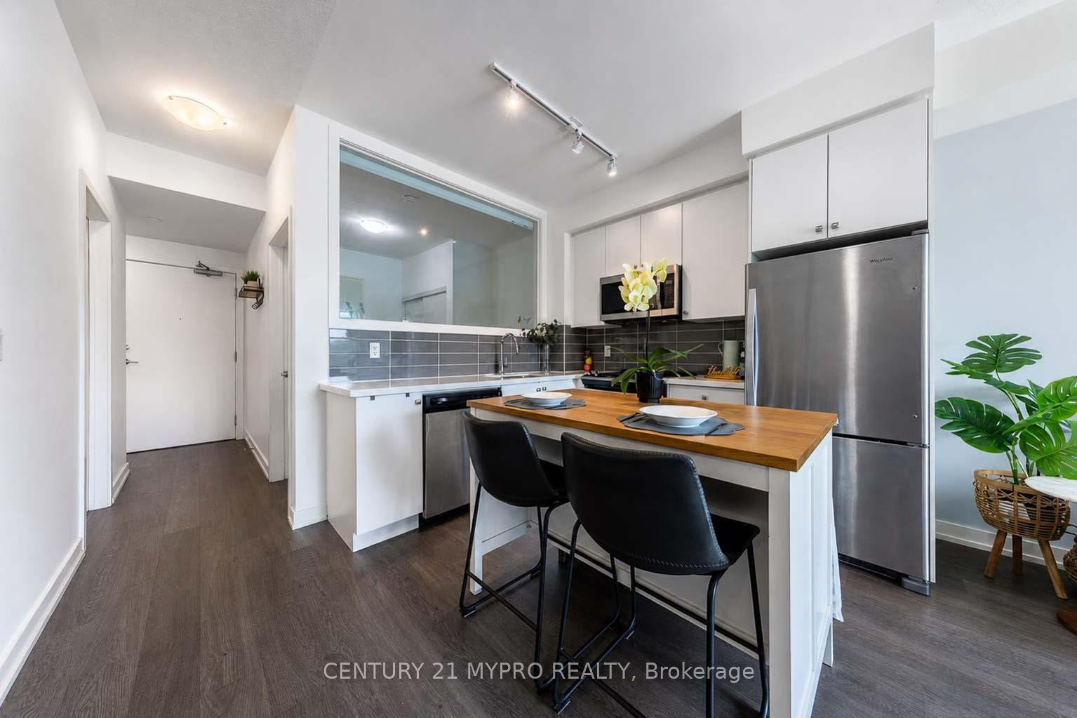 Photo 9 of Unit 320, 555 William Graham Drive, Aurora, Rural Aurora — HOMEH
