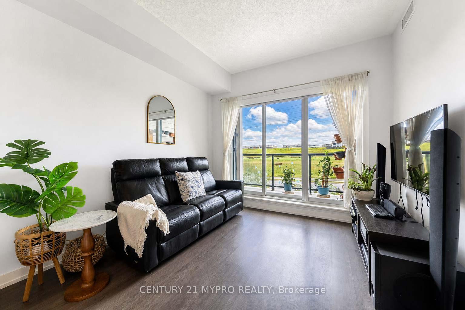 Photo 10 of Unit 320, 555 William Graham Drive, Aurora, Rural Aurora — HOMEH