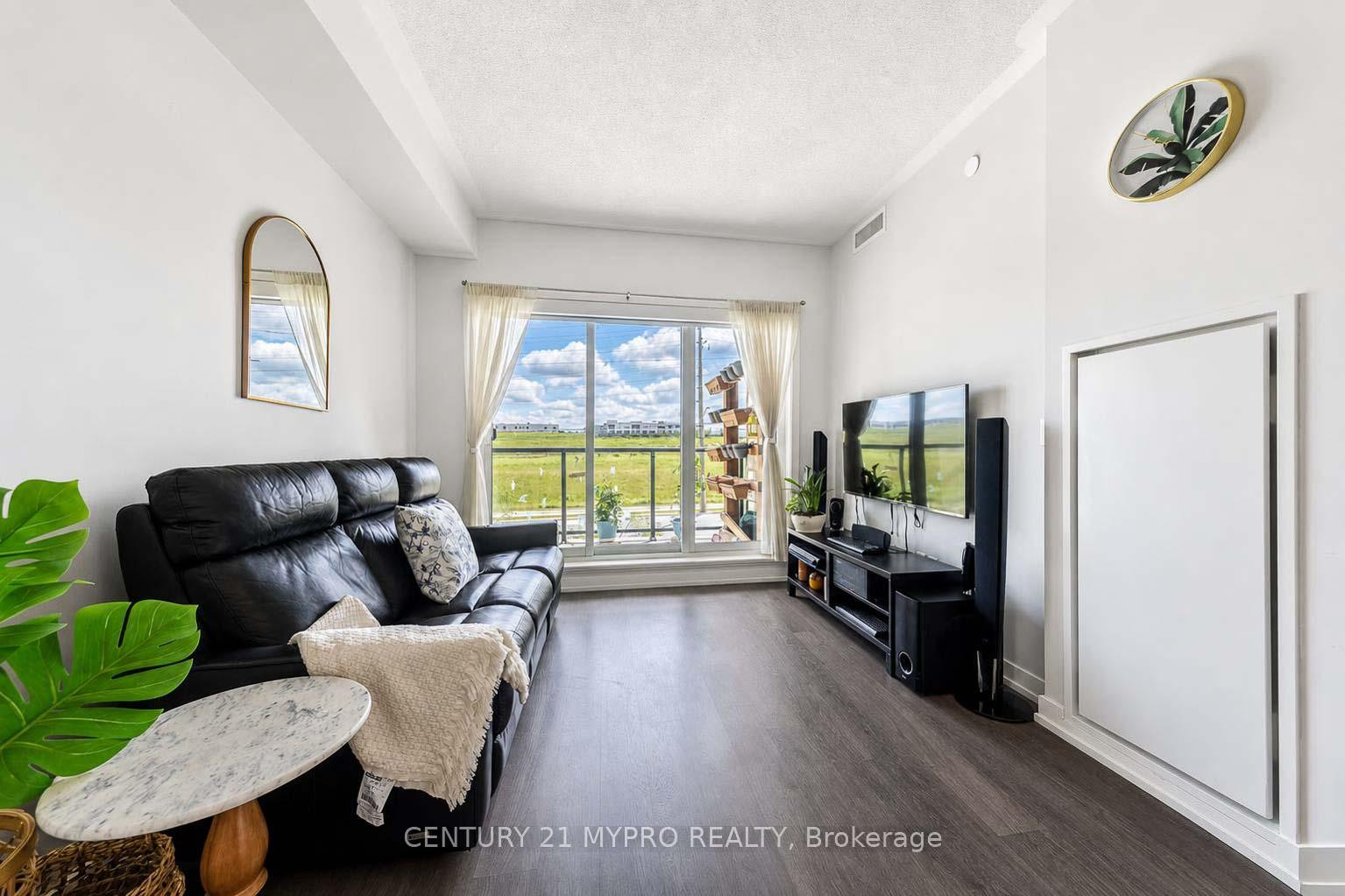 Photo 11 of Unit 320, 555 William Graham Drive, Aurora, Rural Aurora — HOMEH