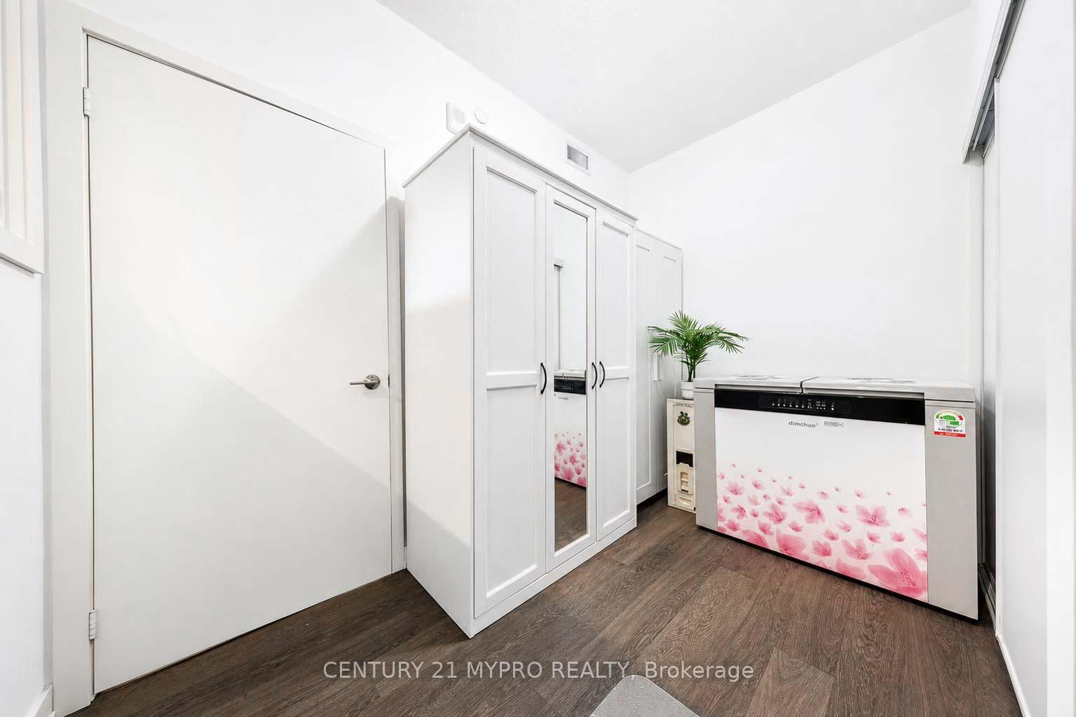 Photo 23 of Unit 320, 555 William Graham Drive, Aurora, Rural Aurora — HOMEH