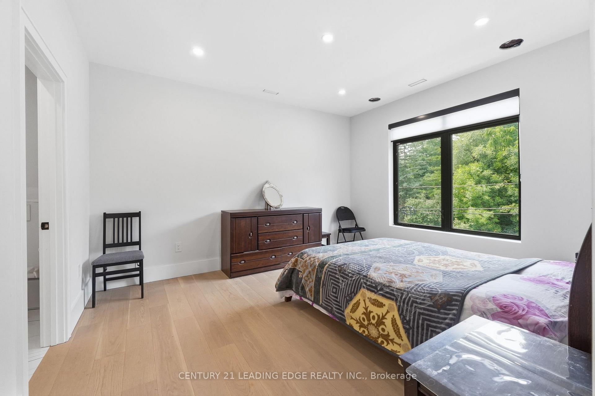 Photo 33 of 1362 Devon Road, Oakville, Morrison — HOMEH
