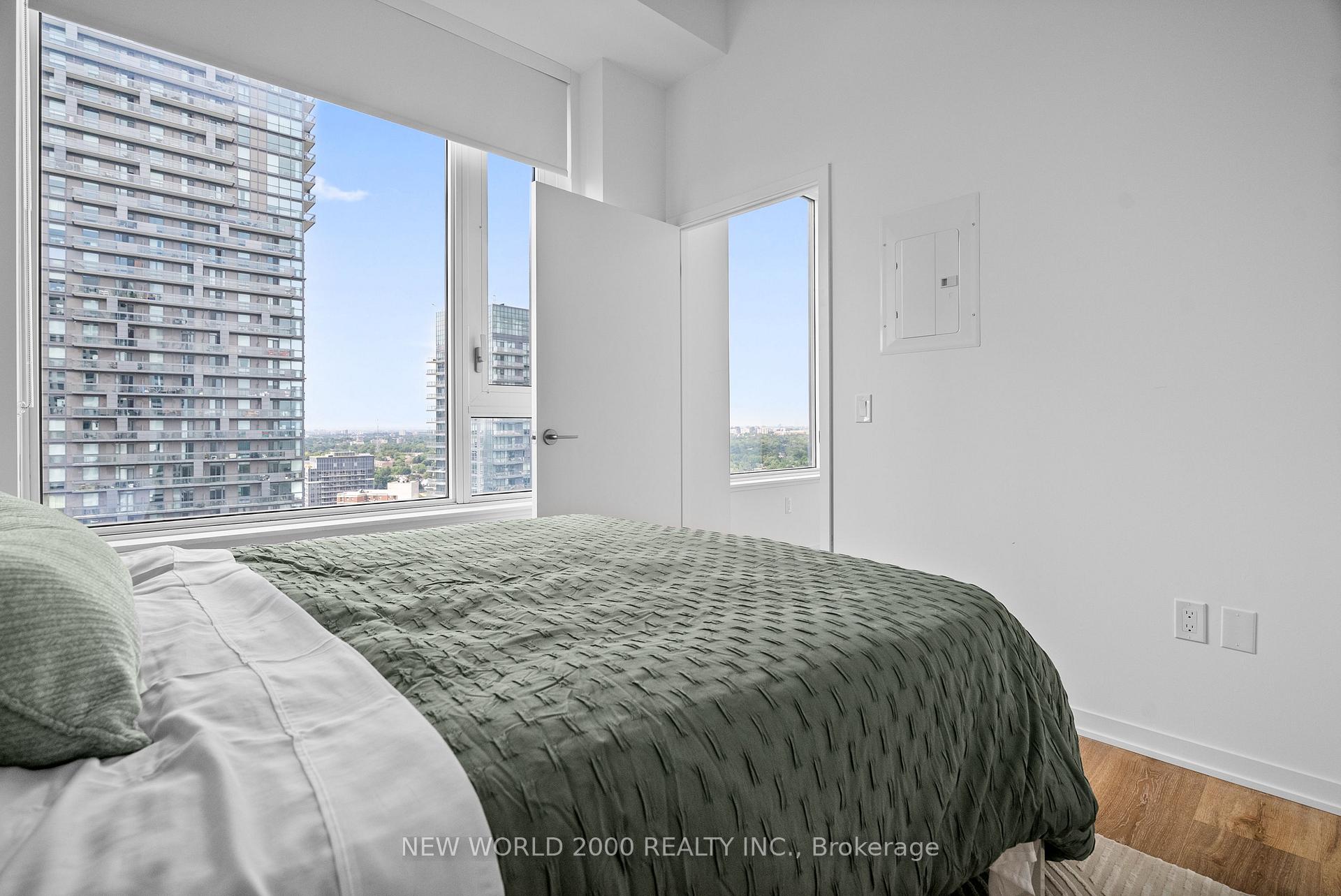 Photo 6 of Unit 1210, 101 Roehampton Avenue, Toronto, Mount Pleasant West — HOMEH