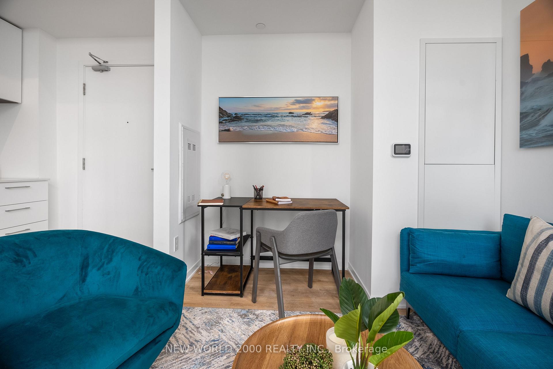 Photo 10 of Unit 1210, 101 Roehampton Avenue, Toronto, Mount Pleasant West — HOMEH