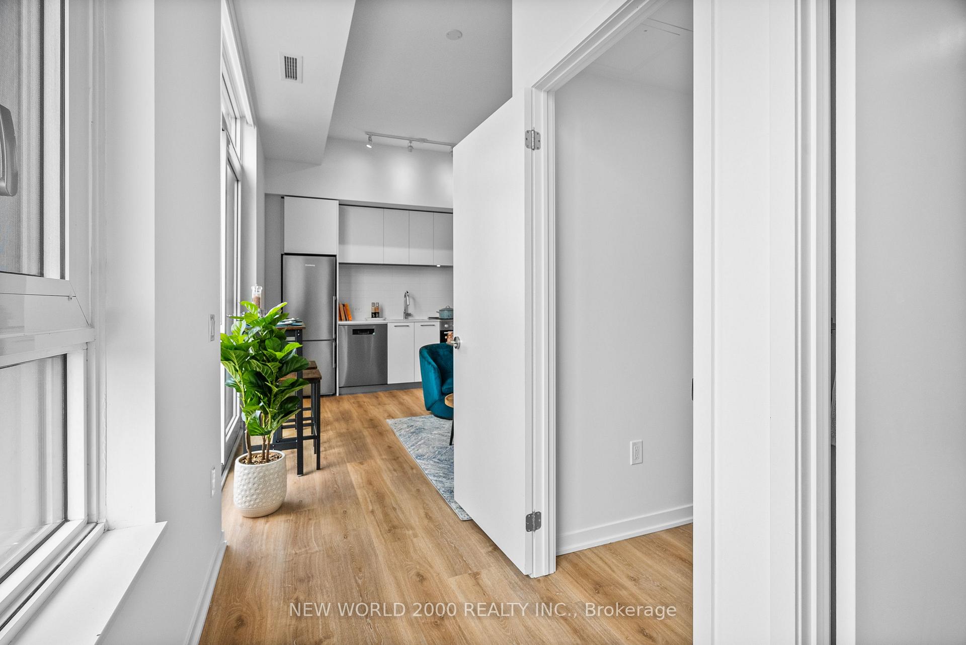 Photo 28 of Unit 1210, 101 Roehampton Avenue, Toronto, Mount Pleasant West — HOMEH