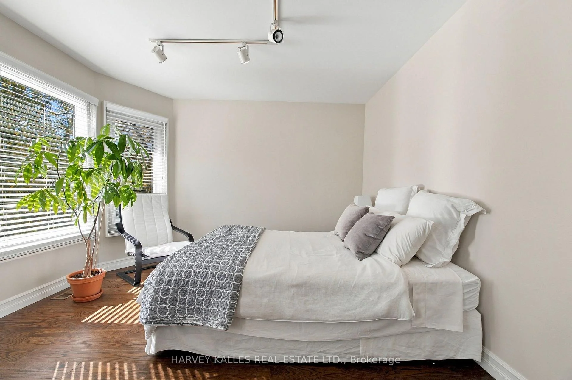 Photo 53 of 110 Glenforest Road, Toronto, Lawrence Park North — HOMEH