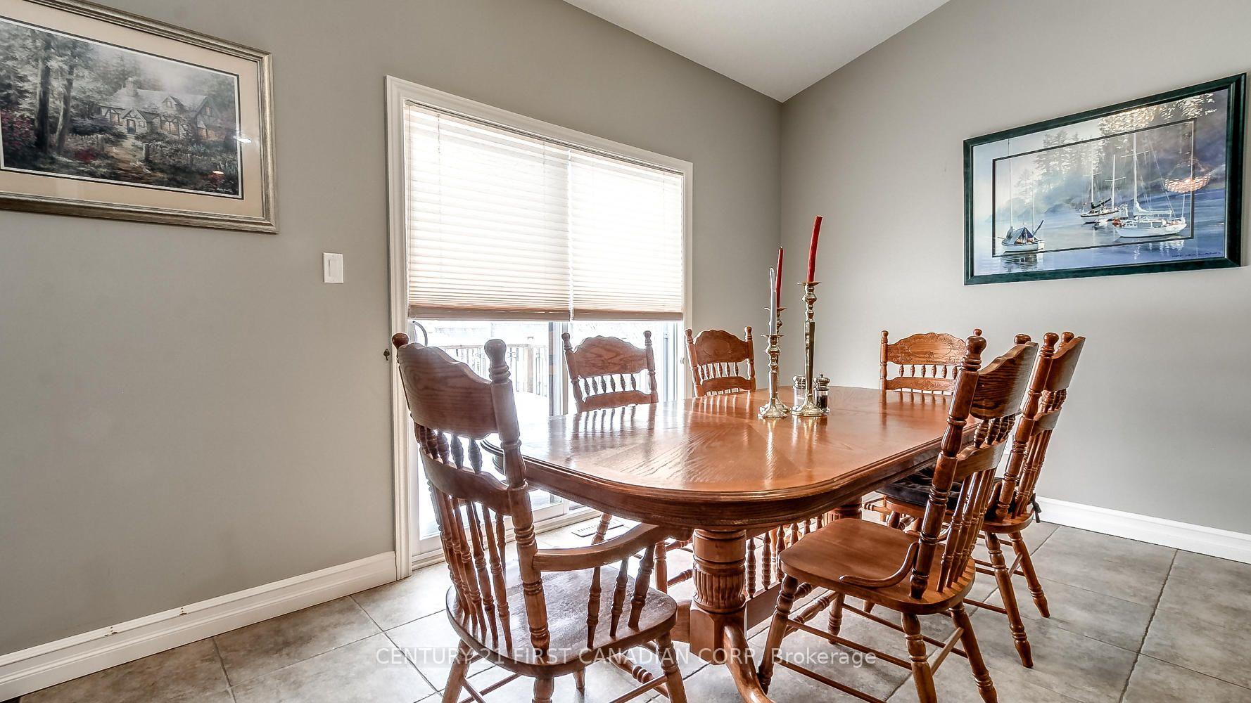 Photo 5 of 2746 Bateman Trail, London, South W — HOMEH