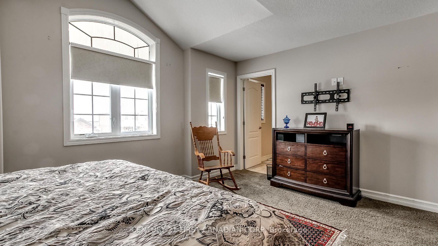 Photo 8 of 2746 Bateman Trail, London, South W — HOMEH