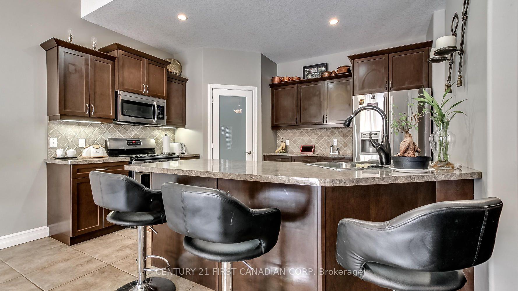 Photo 26 of 2746 Bateman Trail, London, South W — HOMEH