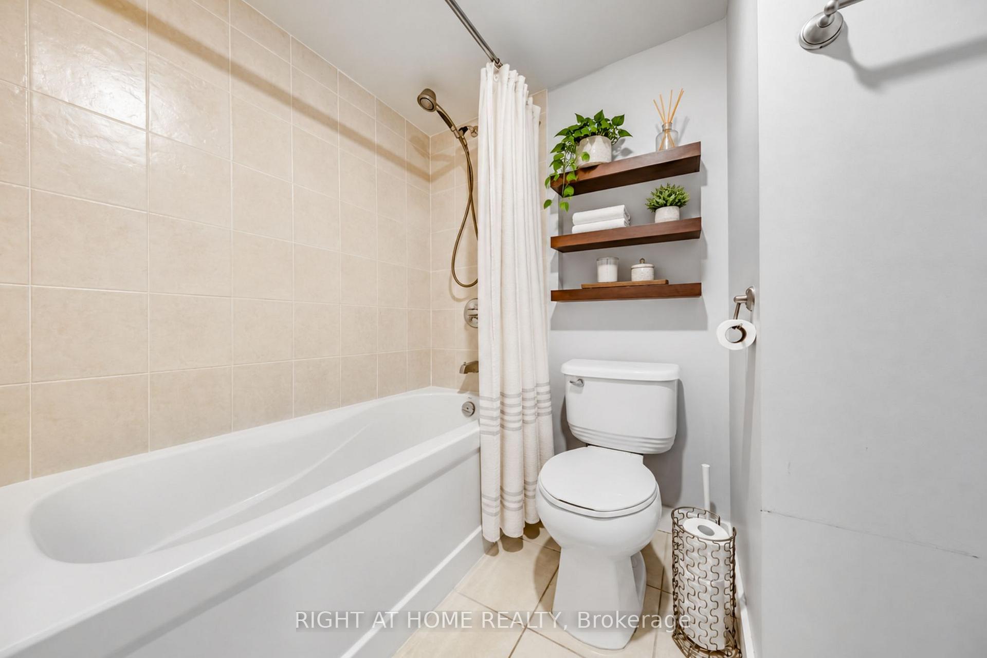 Photo 9 of Unit 1908, 100 Western Battery Road, Toronto, Niagara — HOMEH