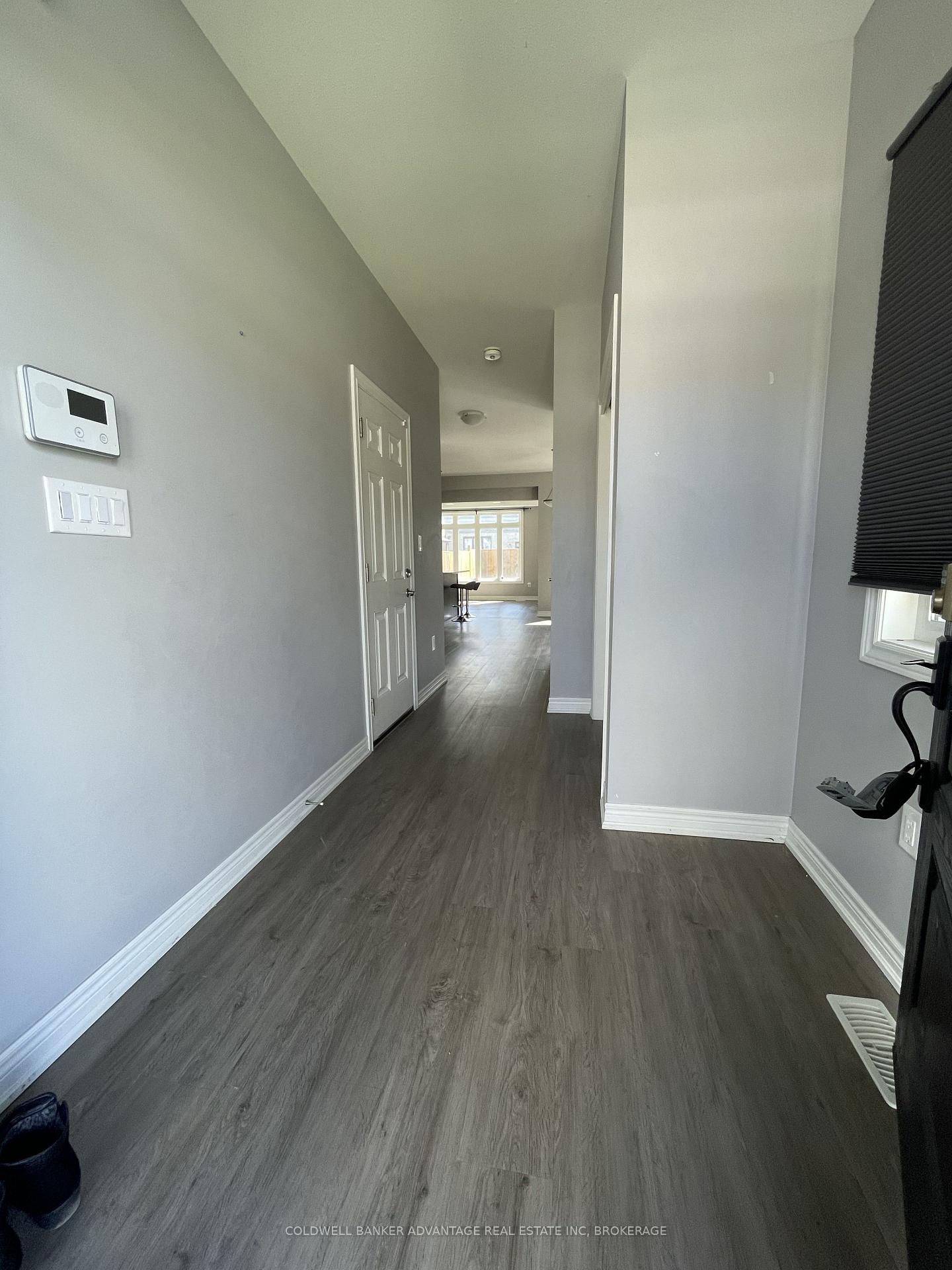 Photo 2 of 9577 Tallgrass Street, Niagara Falls, Lyons Creek — HOMEH