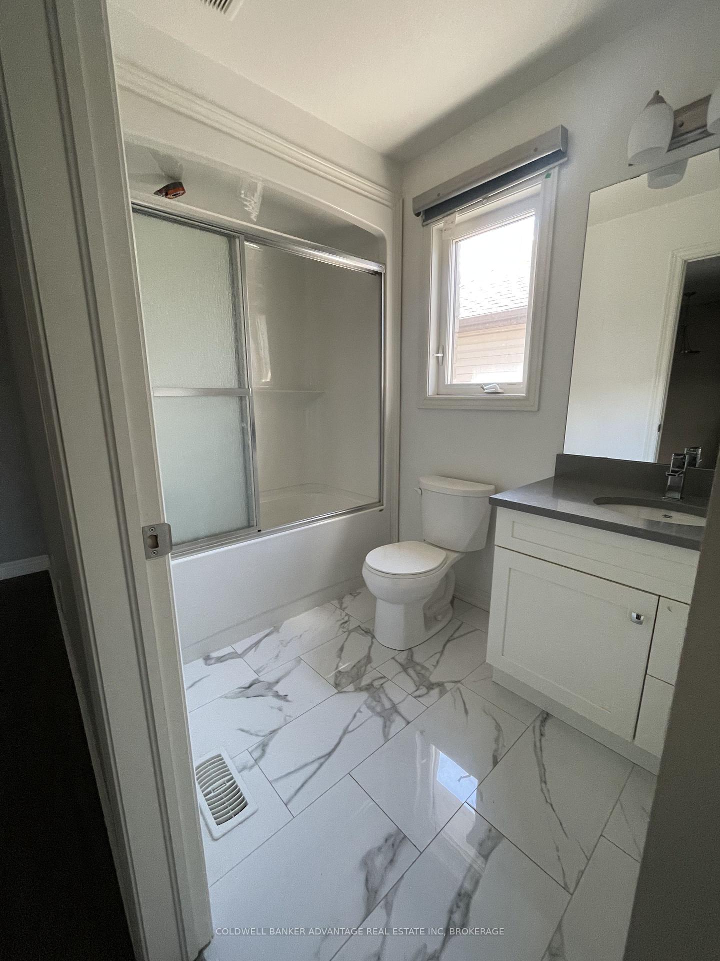 Photo 9 of 9577 Tallgrass Street, Niagara Falls, Lyons Creek — HOMEH