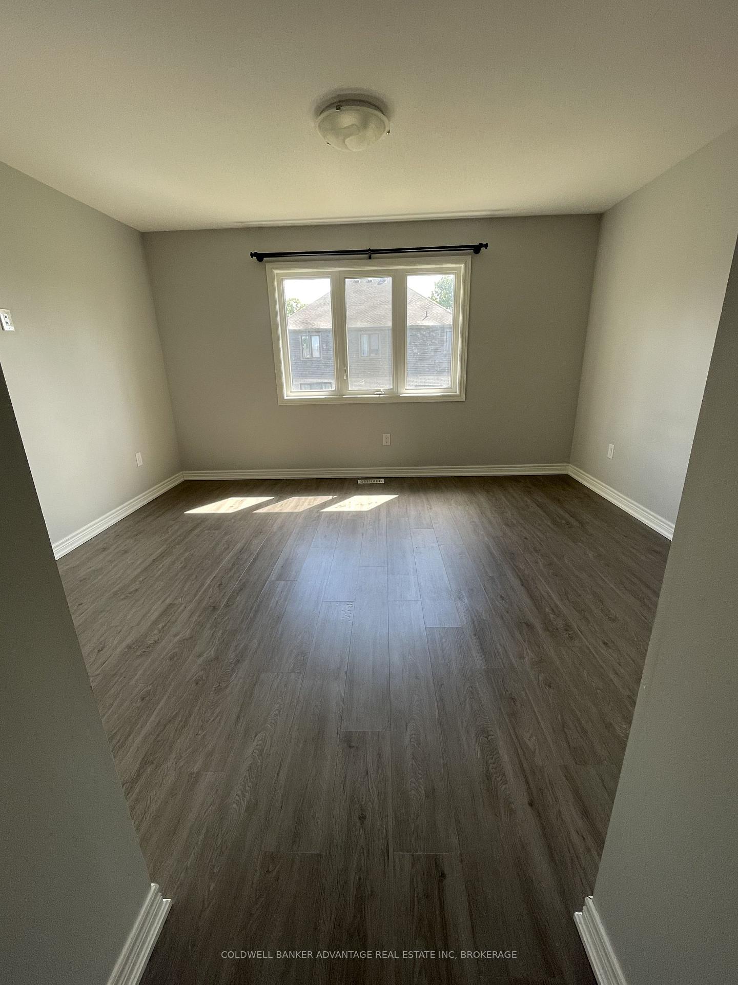 Photo 11 of 9577 Tallgrass Street, Niagara Falls, Lyons Creek — HOMEH
