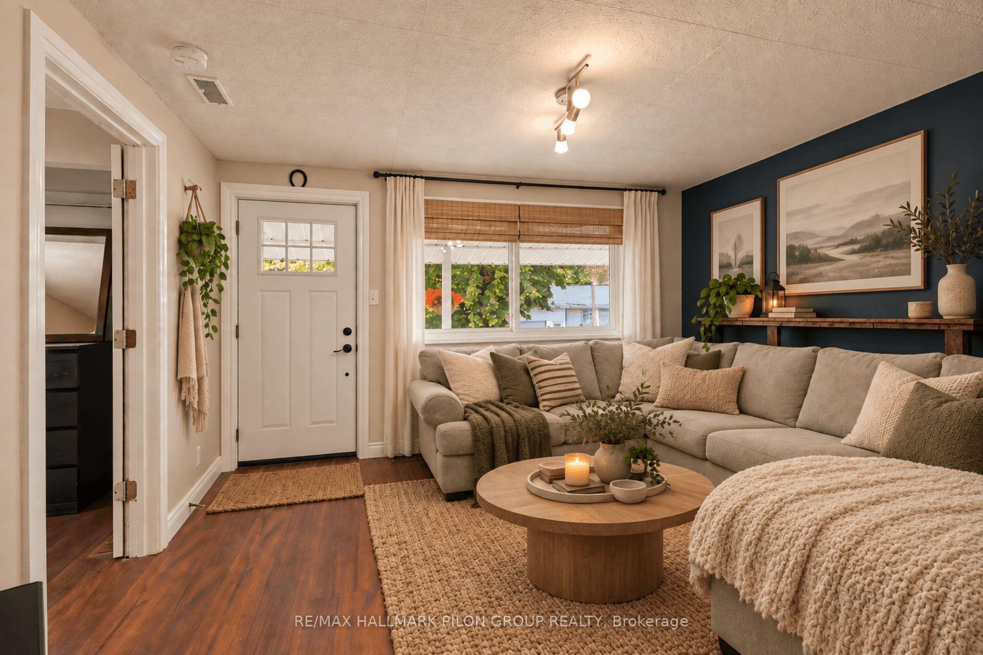 Photo 4 of 25 Moore Street, McNab/Braeside, Mcnab/Braeside Twps — HOMEH