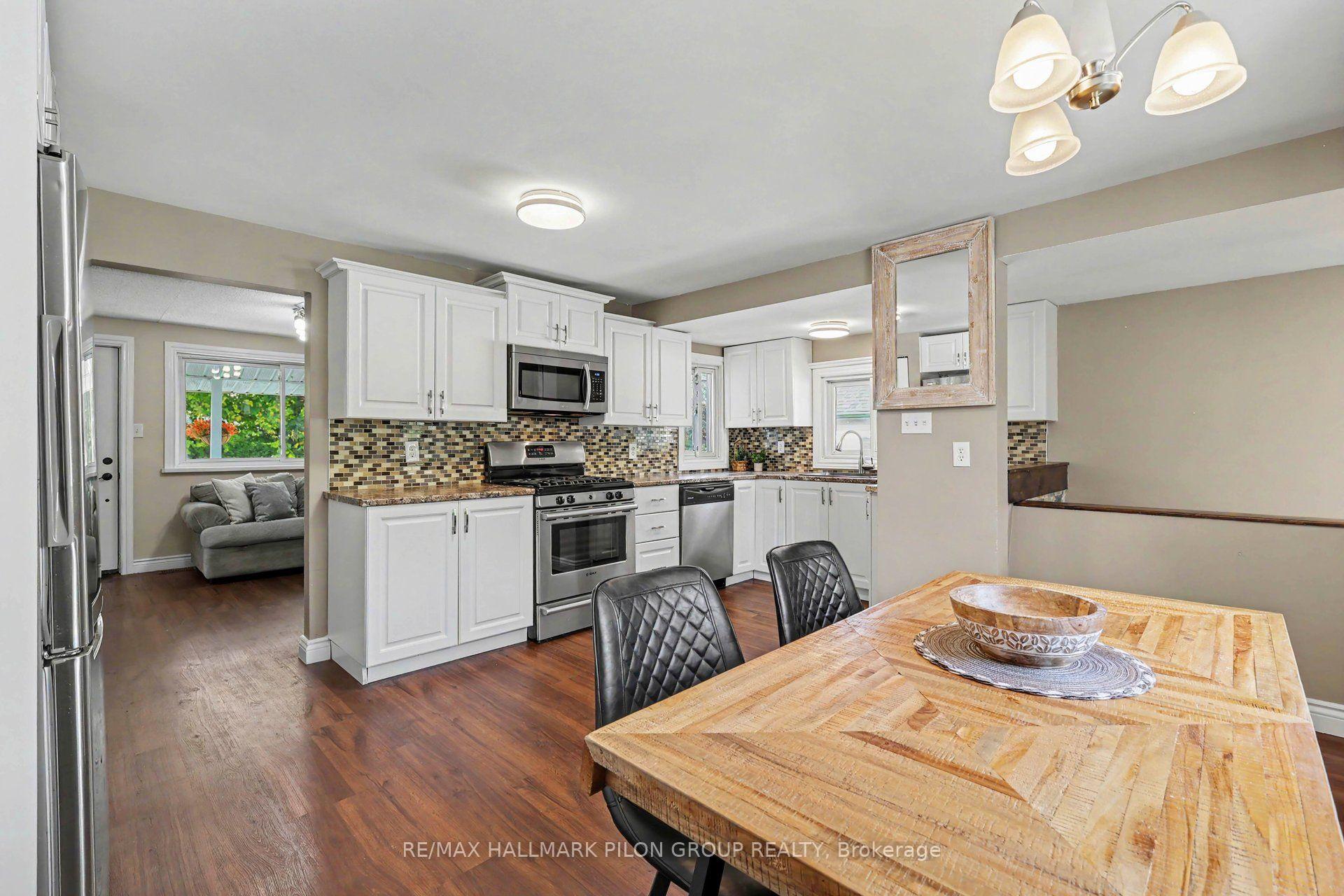 Photo 6 of 25 Moore Street, McNab/Braeside, Mcnab/Braeside Twps — HOMEH