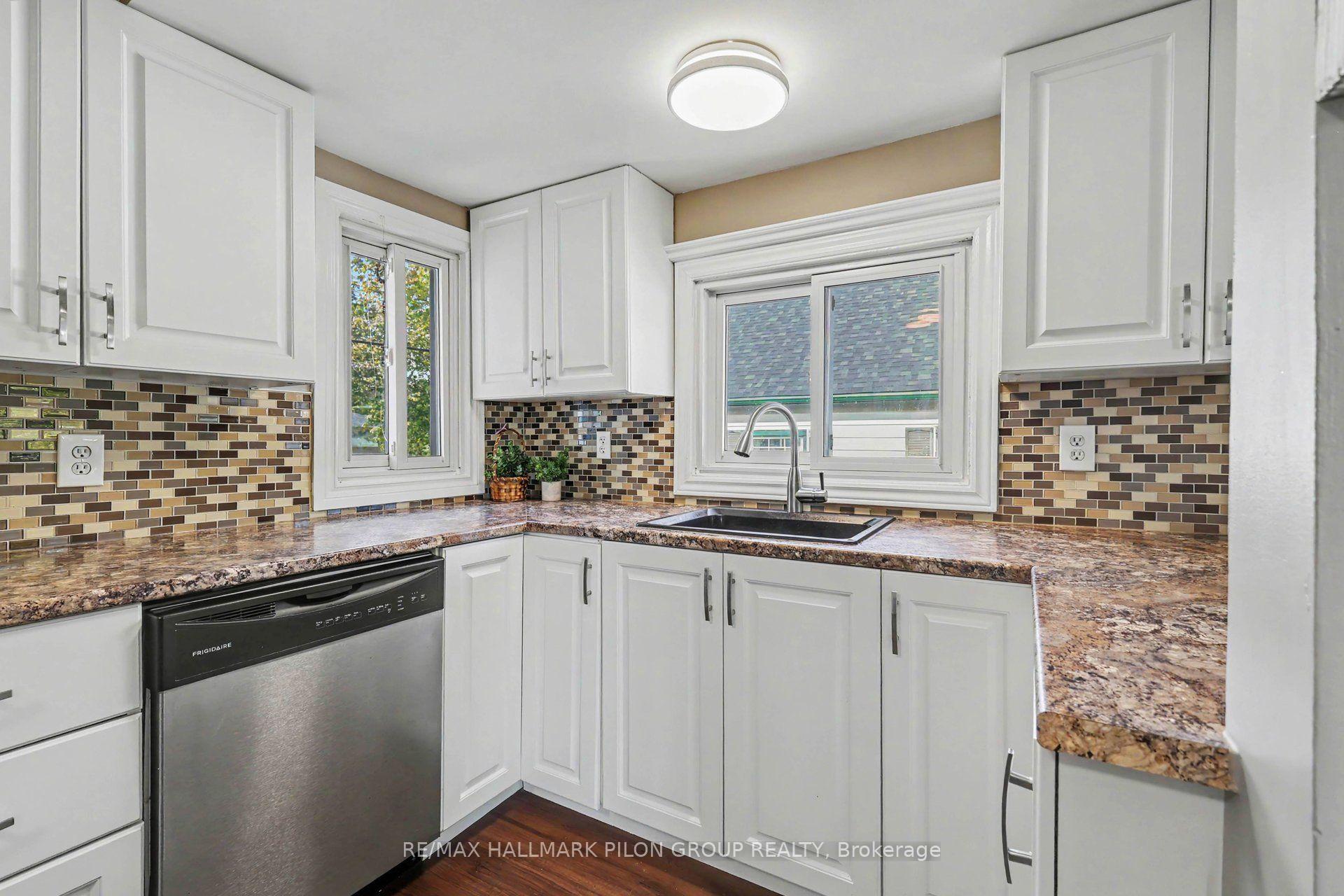 Photo 8 of 25 Moore Street, McNab/Braeside, Mcnab/Braeside Twps — HOMEH
