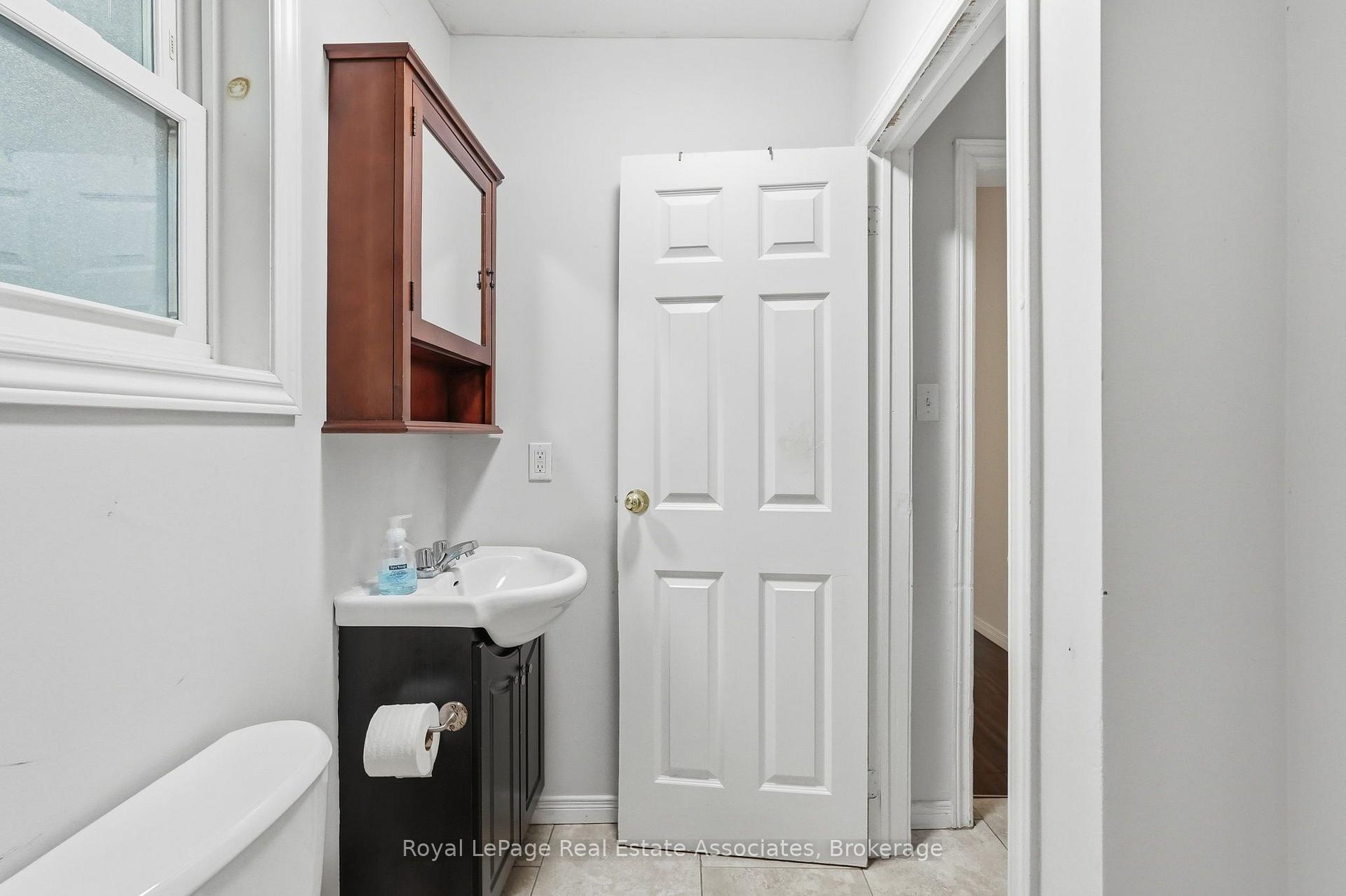 Photo 19 of Unit 1, 51 Wellington Street N, Hamilton, Beasley — HOMEH