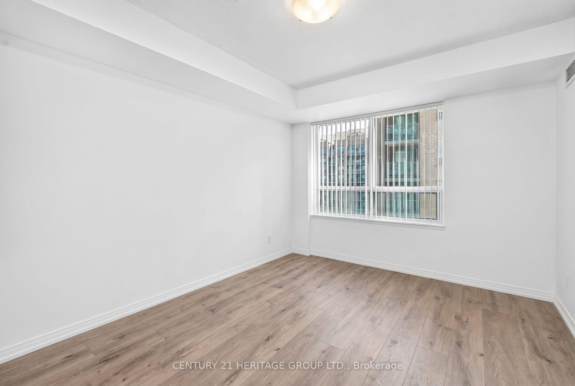 Photo 7 of Unit 1017, 39 Oneida Crescent, Richmond Hill, Langstaff — HOMEH