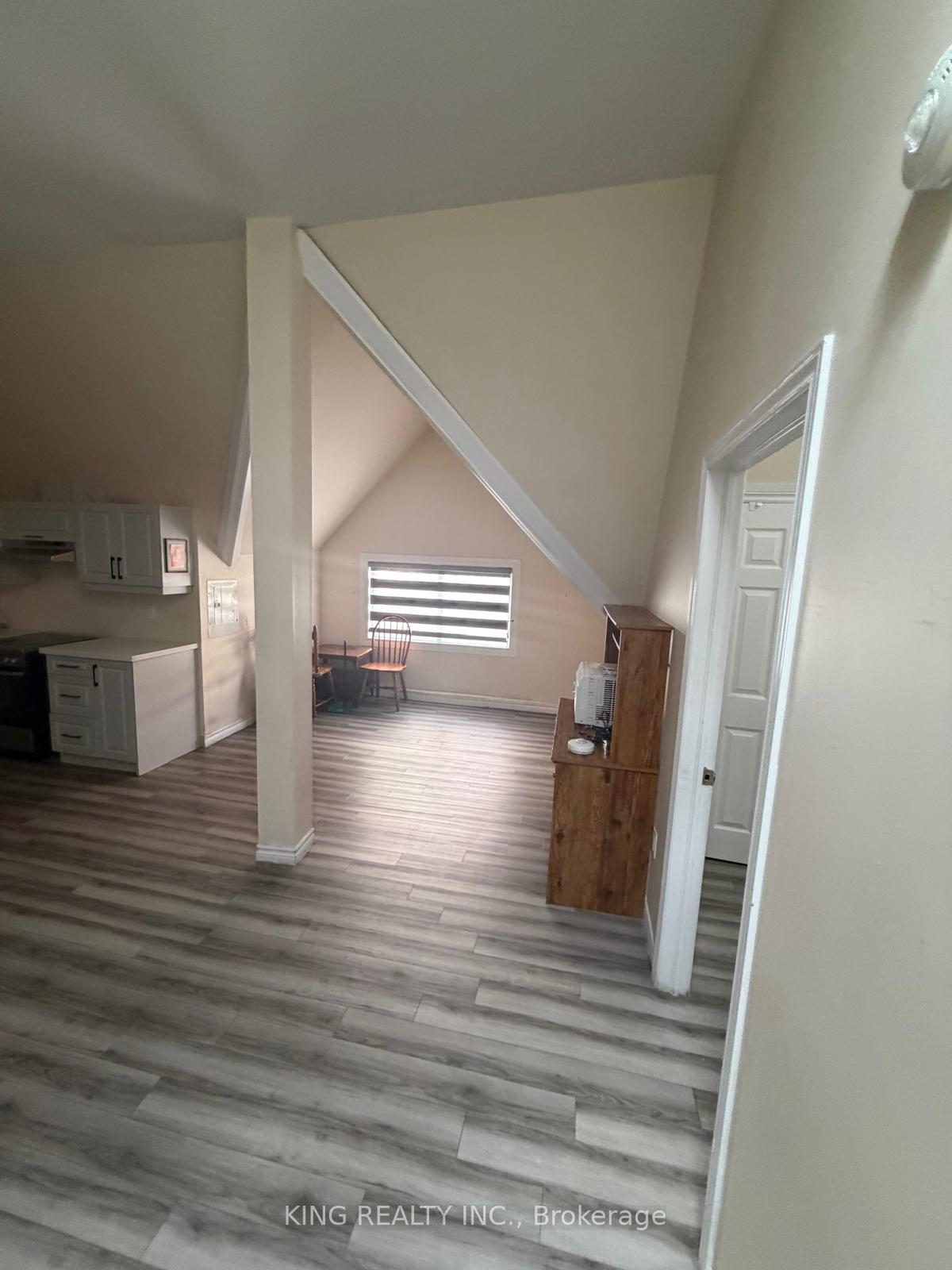 Photo 4 of Unit UPPER, 544 Dundas Street E, London, East F — HOMEH