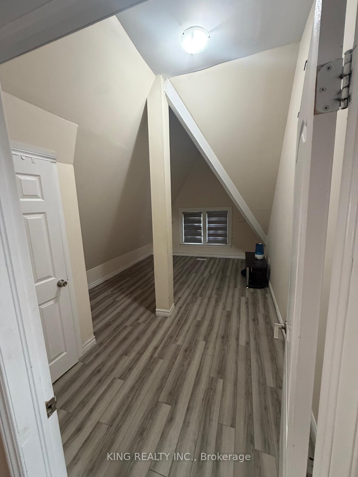 Photo 9 of Unit UPPER, 544 Dundas Street E, London, East F — HOMEH
