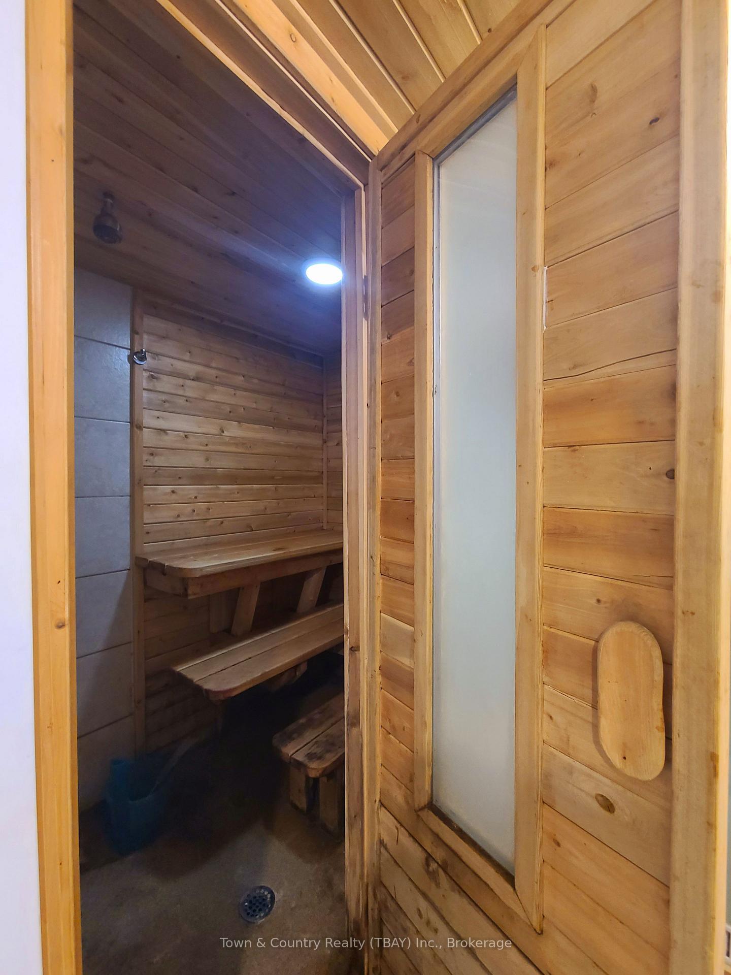 Photo 20 of 213 Cedar Avenue, Thunder Bay, Forest Park — HOMEH